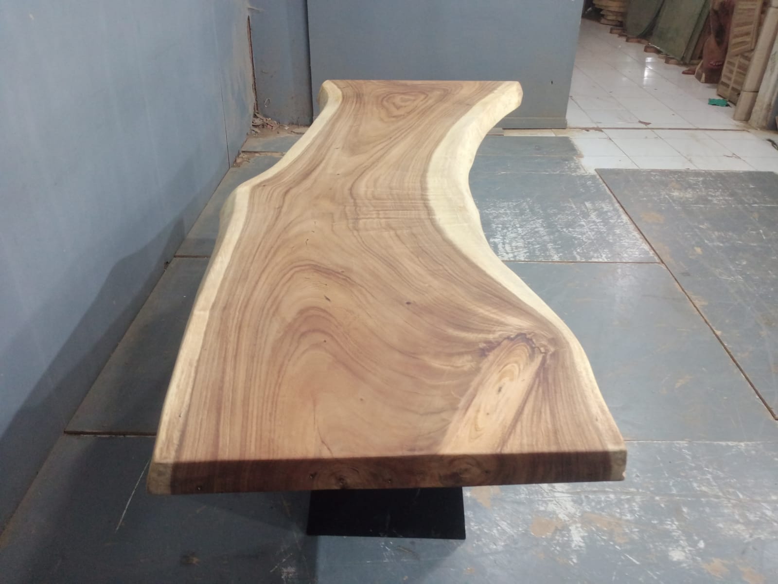 Live Edge Tables