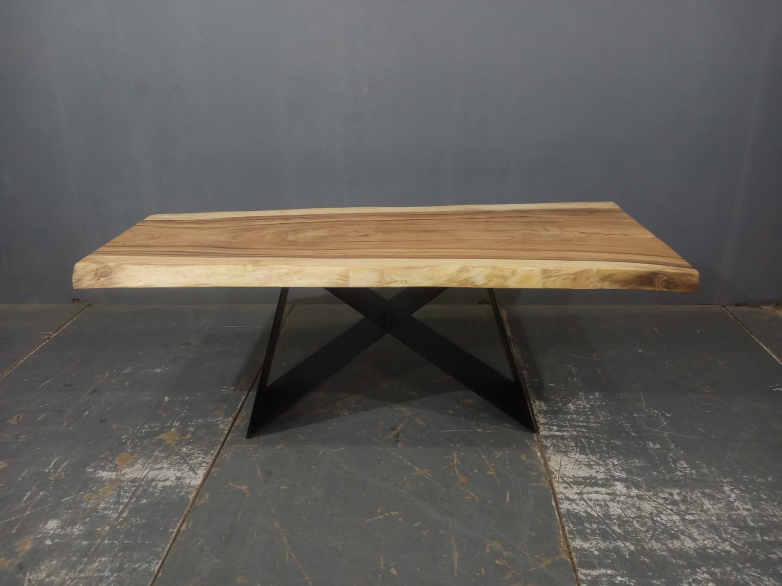 LIVE EDGE TABLES
