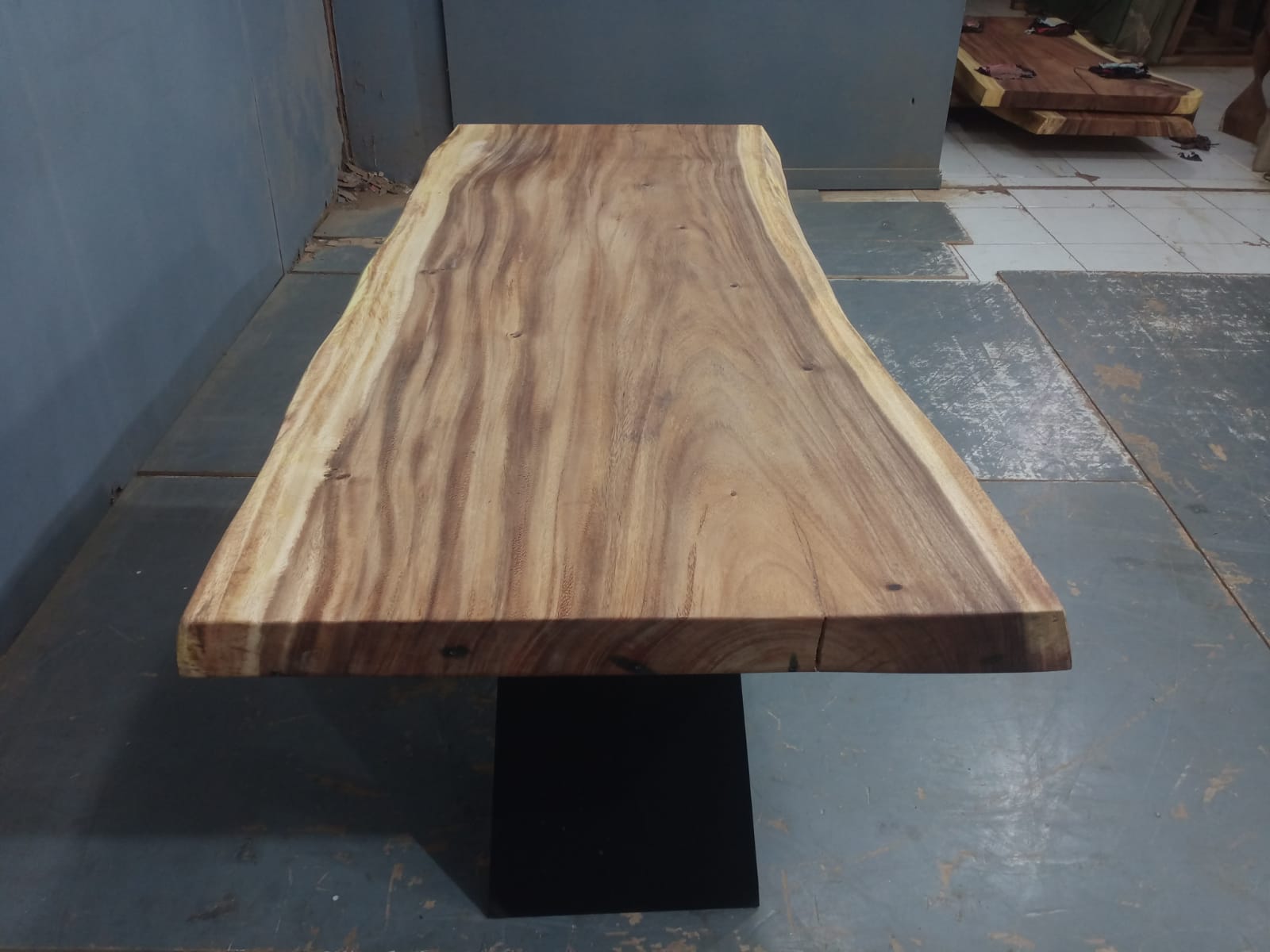 Live Edge Tables