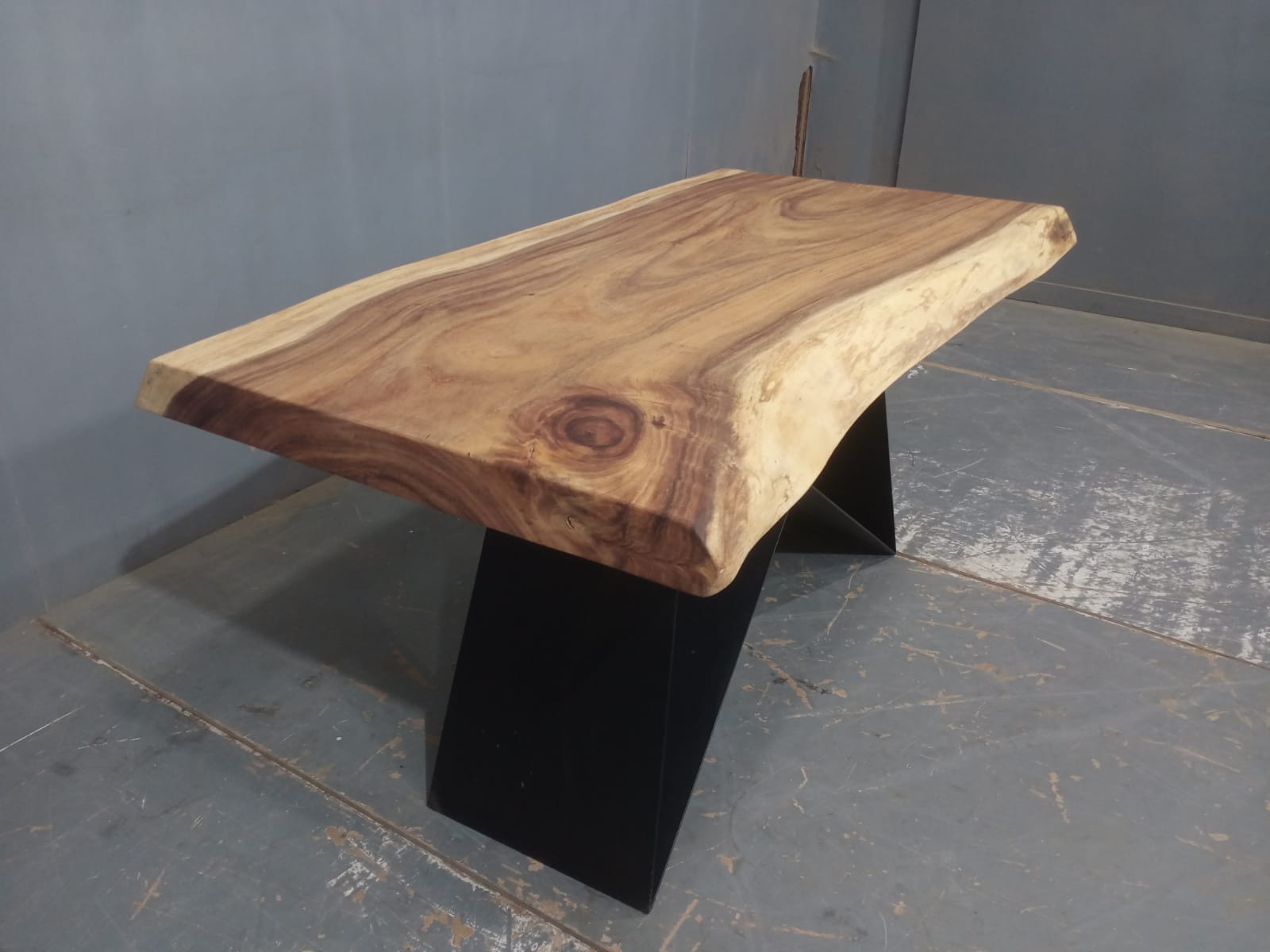 Live Edge Tables