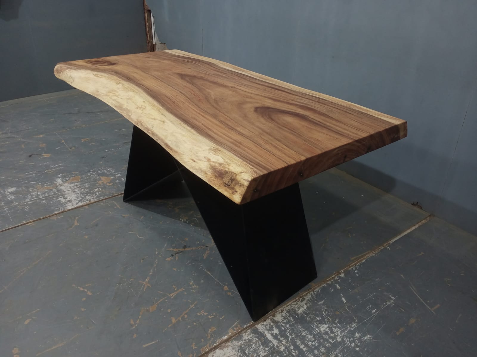 Live Edge Tables
