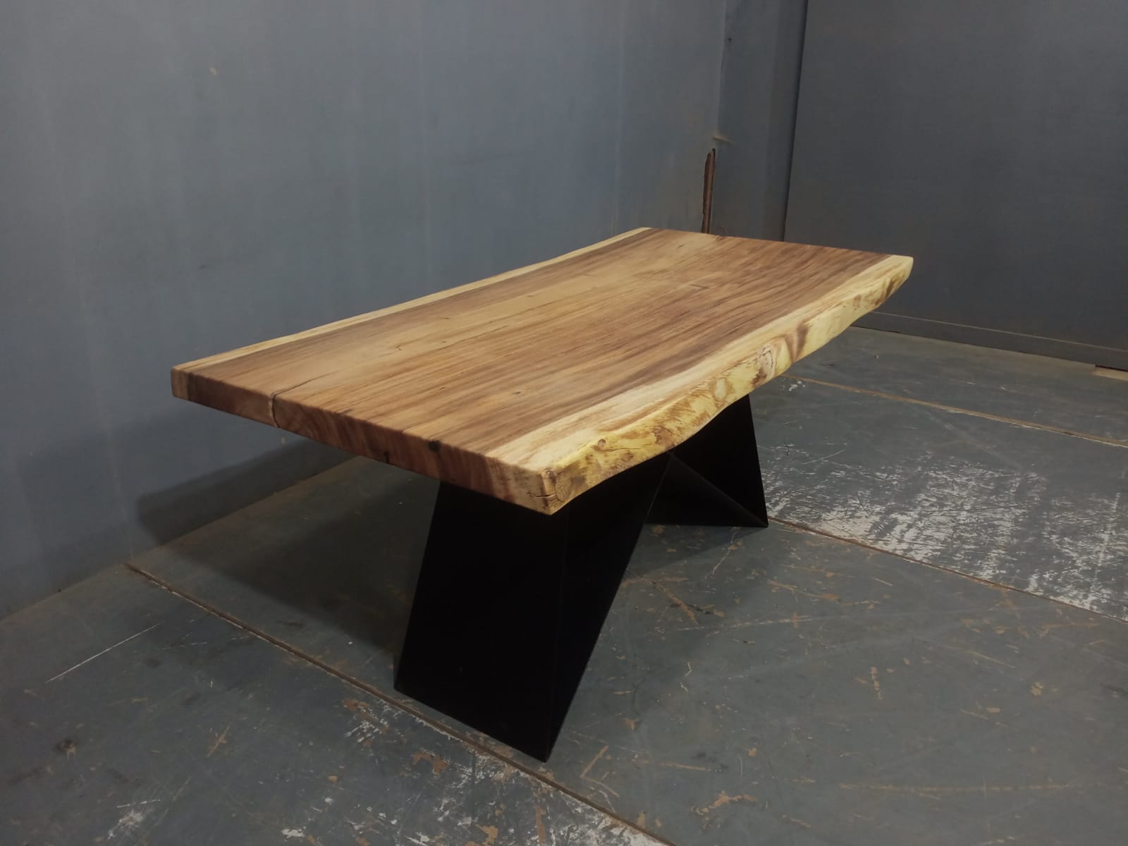Live Edge Tables