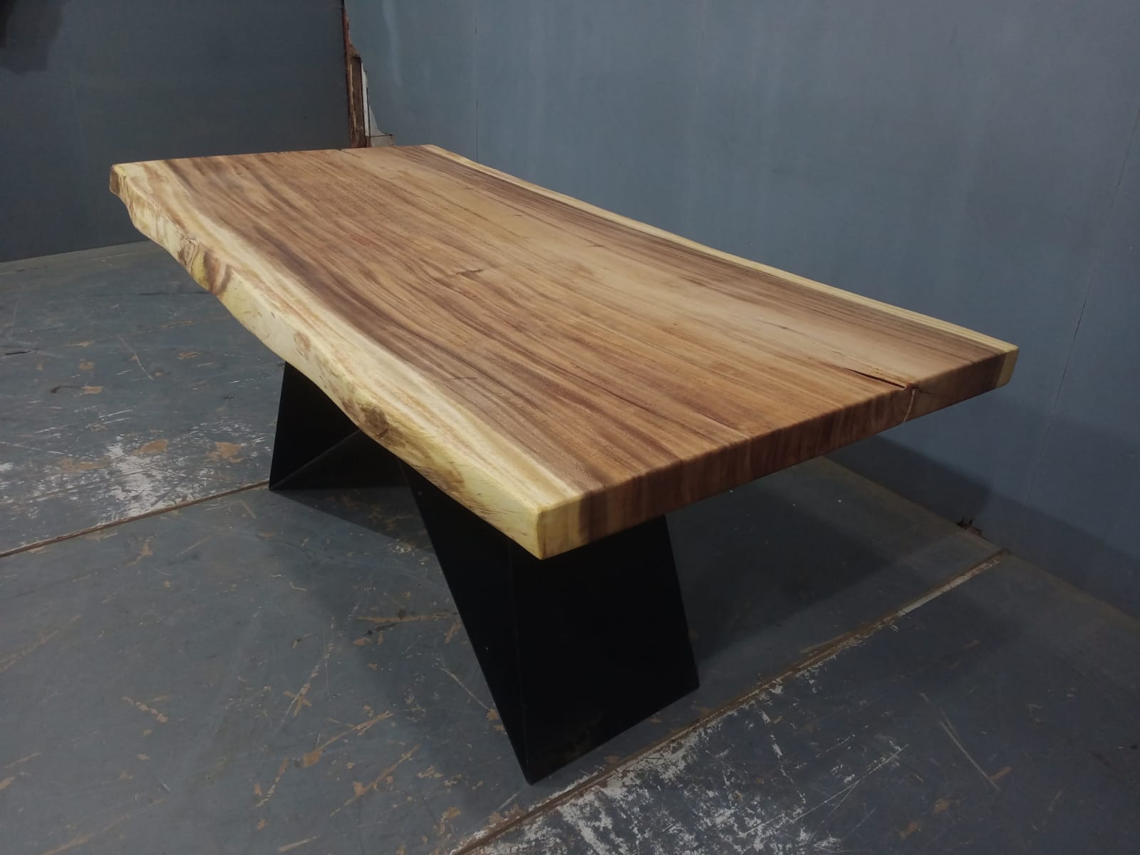 Live Edge Tables