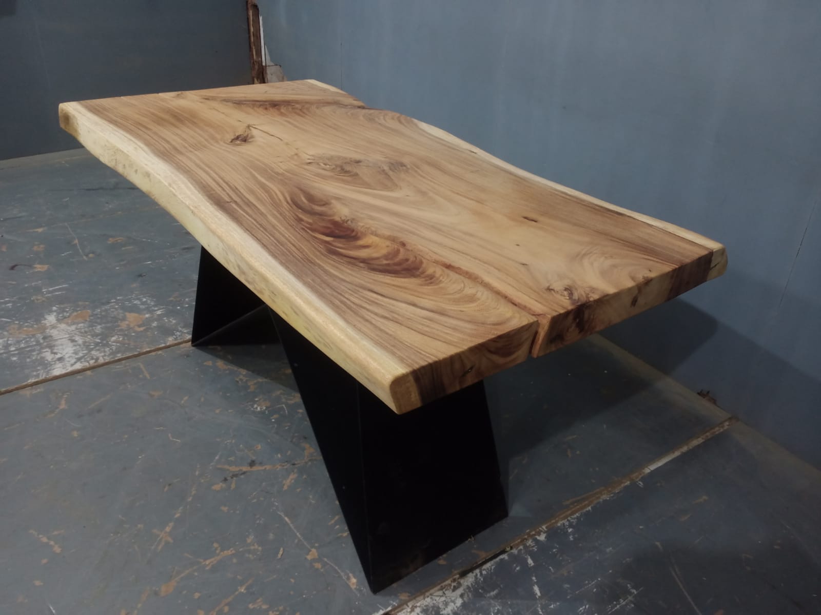 Live Edge Tables