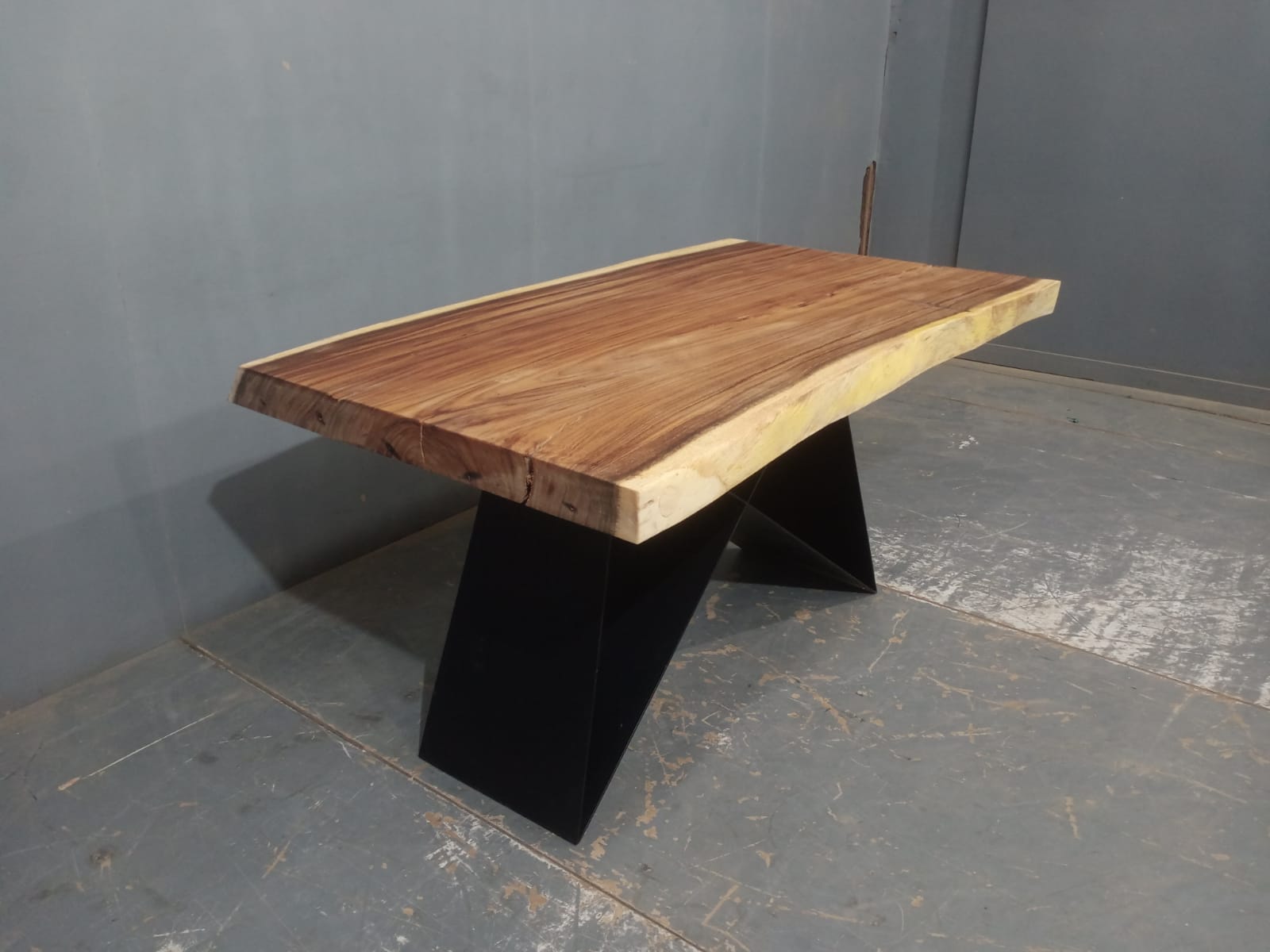 Live Edge Tables