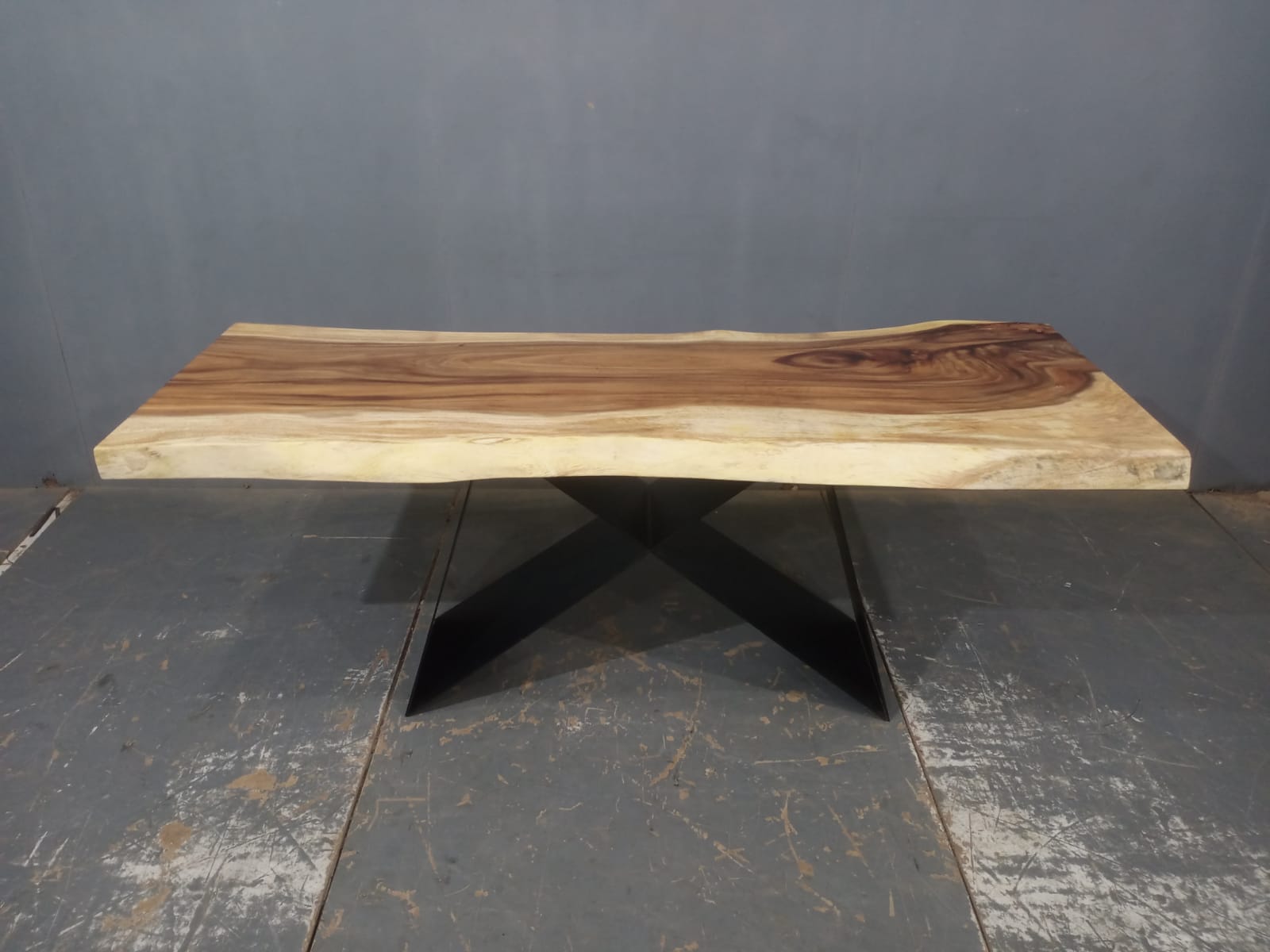 LIVE EDGE TABLES