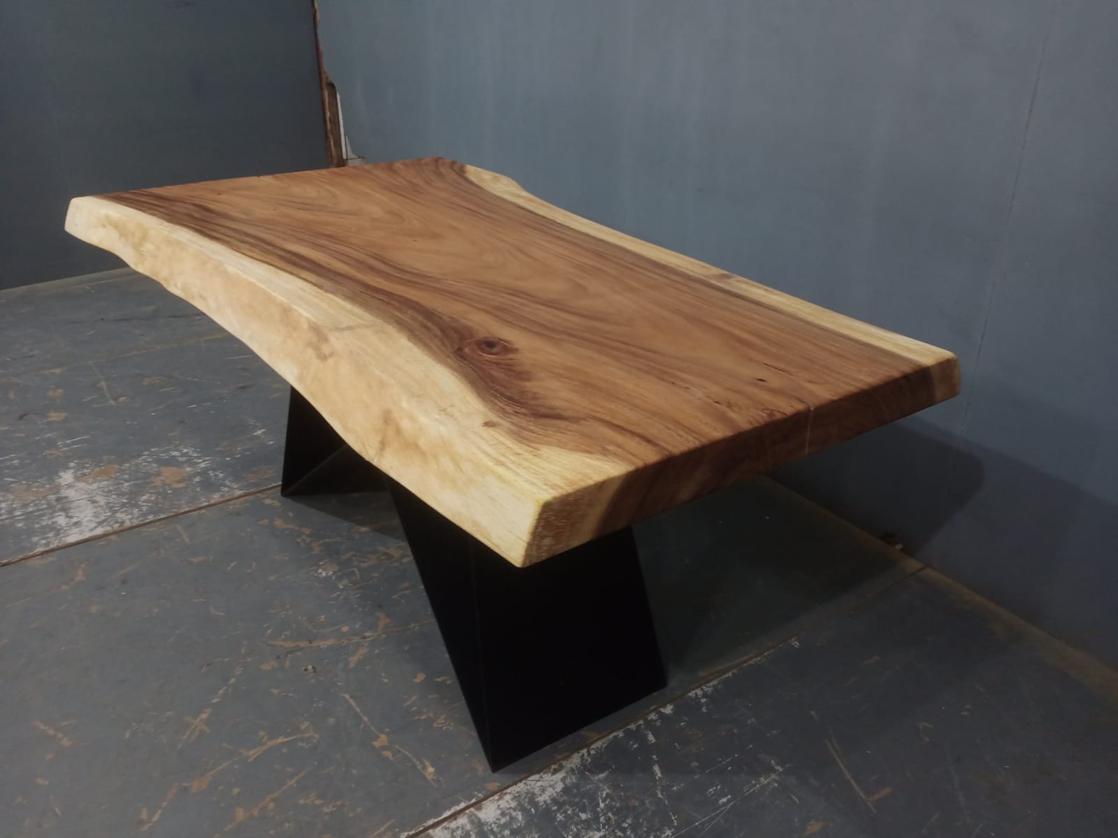 Live Edge Tables