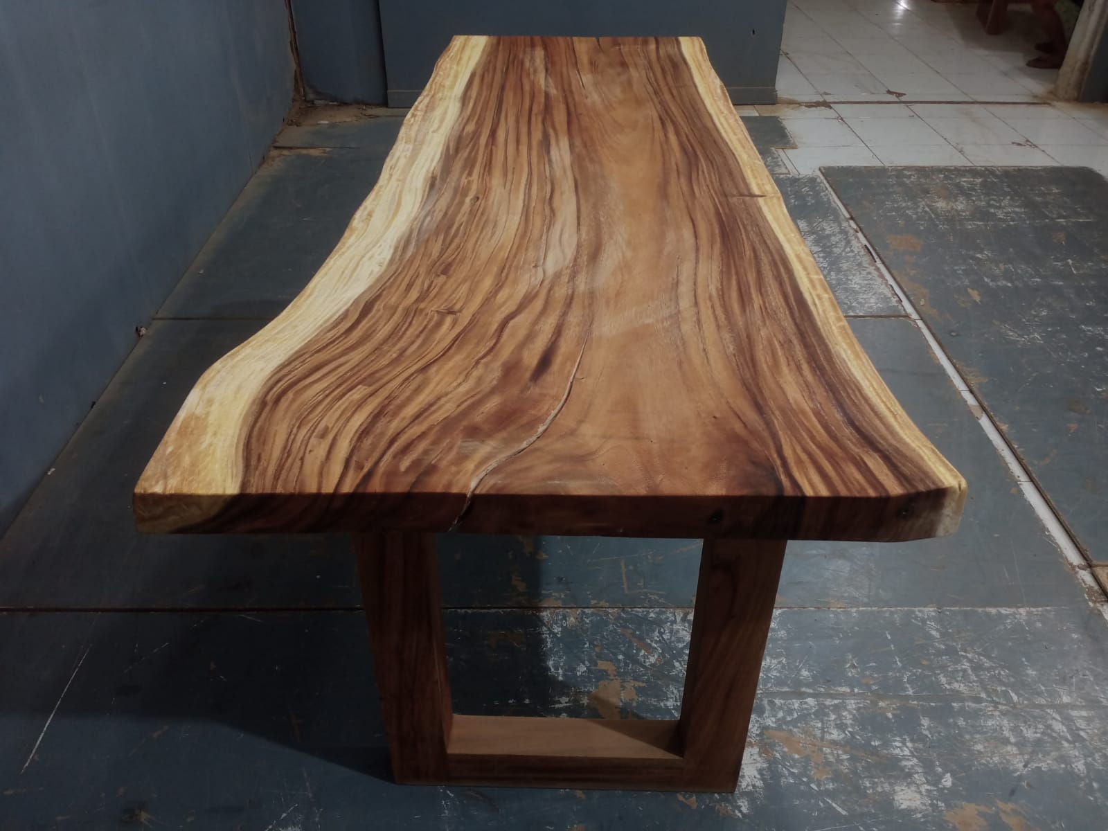 Live Edge Tables