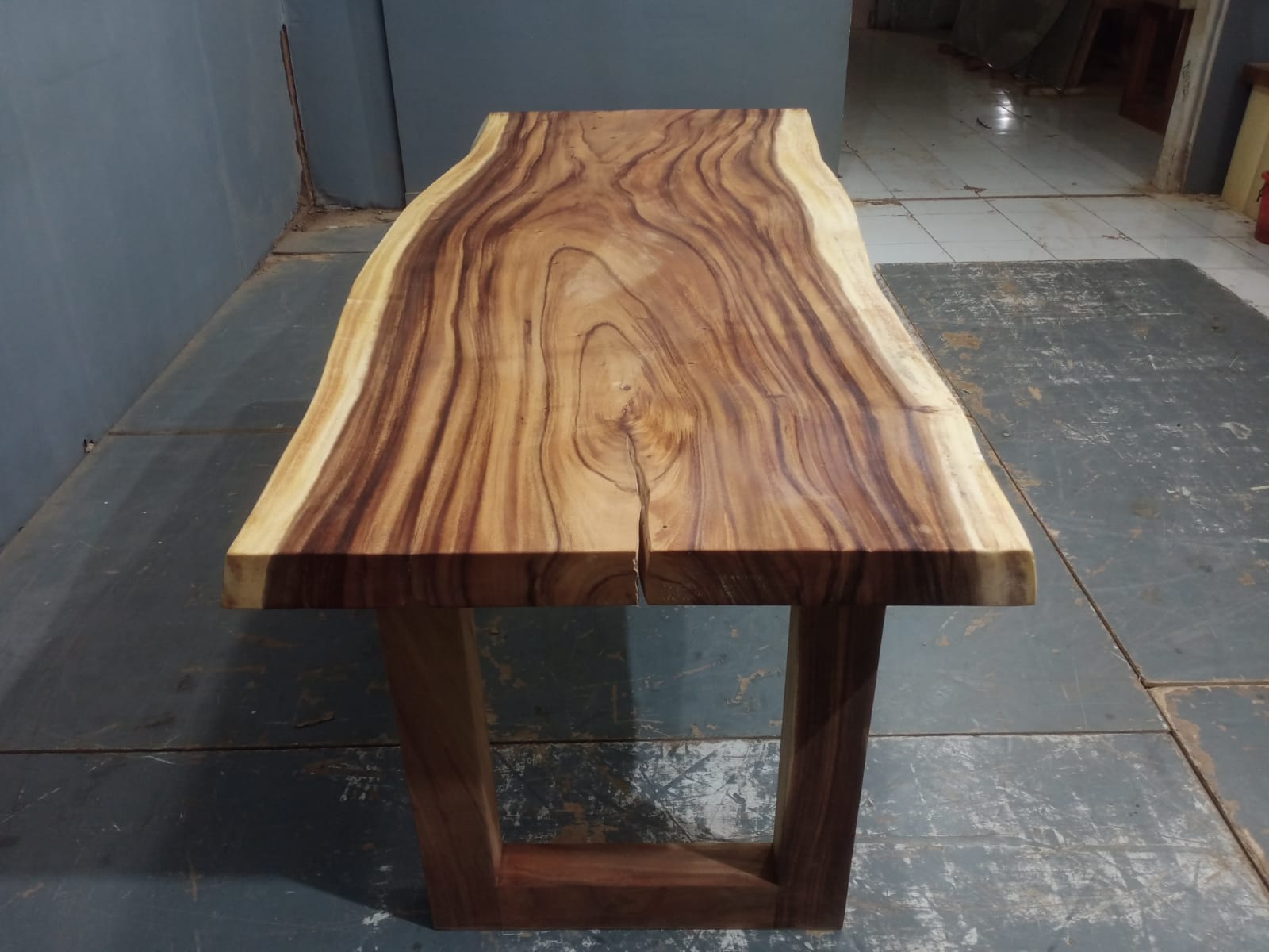 Live Edge Tables