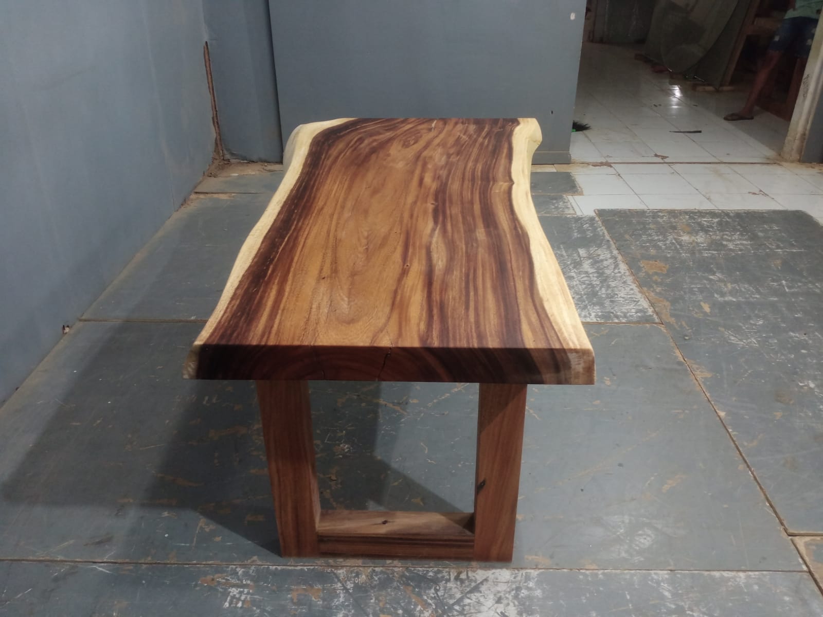 Live Edge Tables