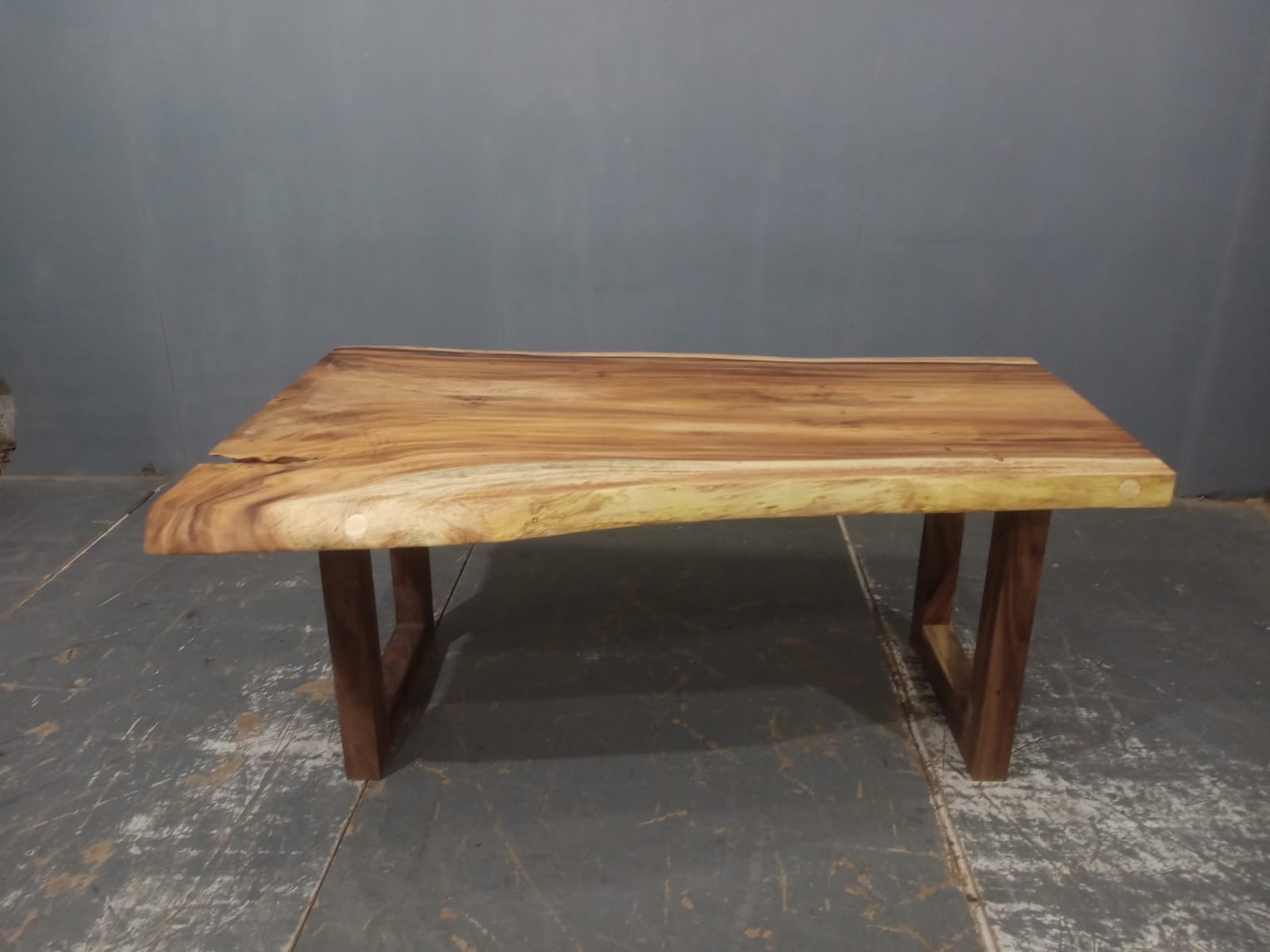 LIVE EDGE TABLES
