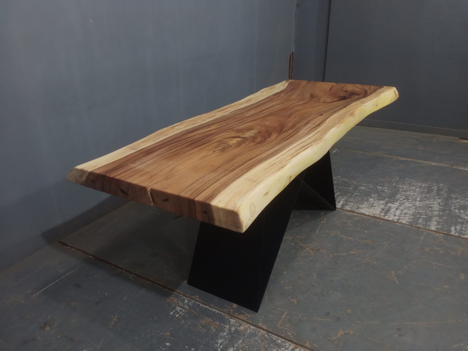 Live Edge Tables