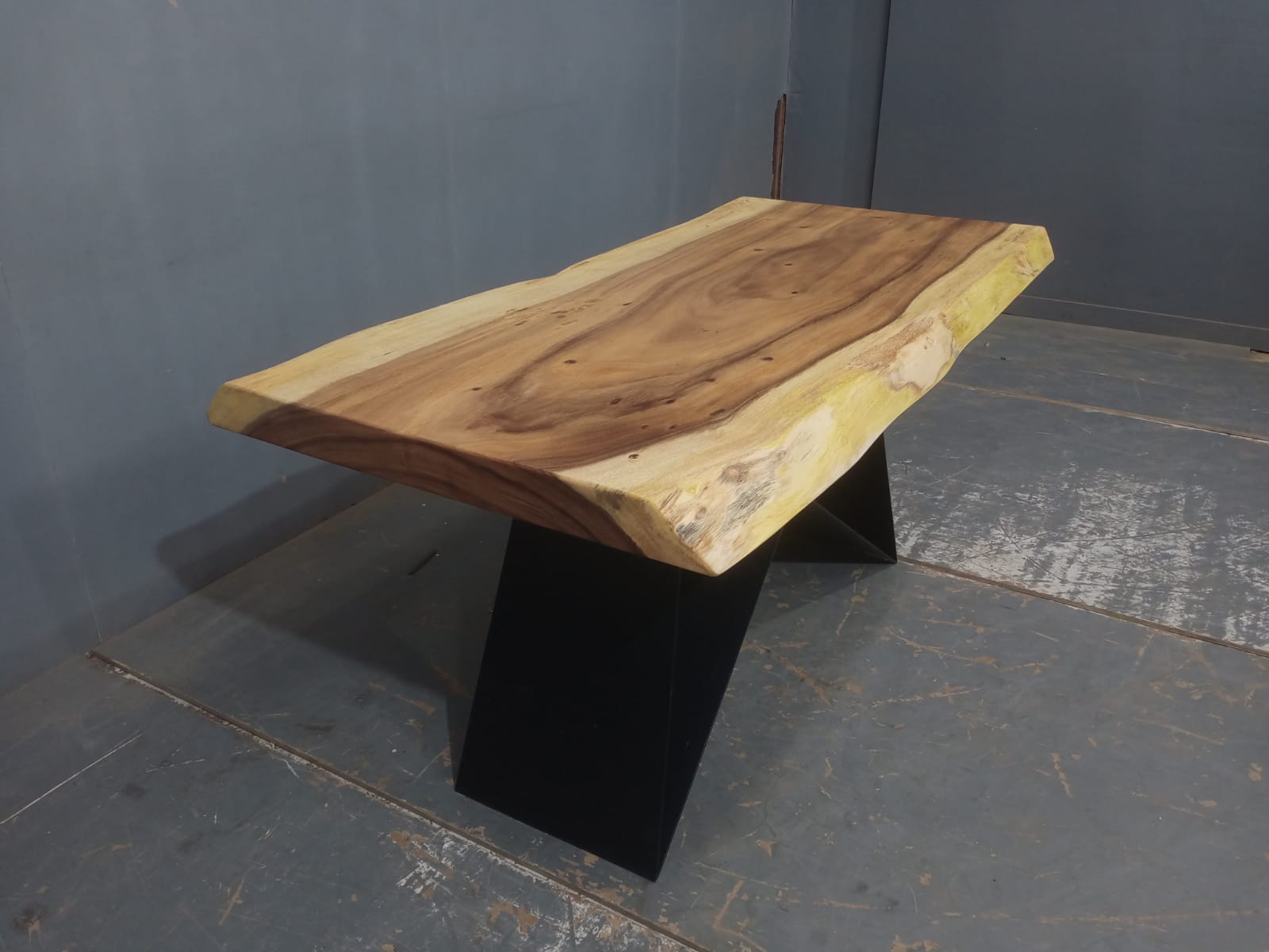 Live Edge Tables