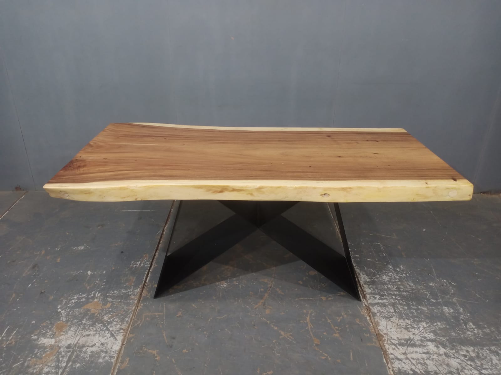 LIVE EDGE TABLES