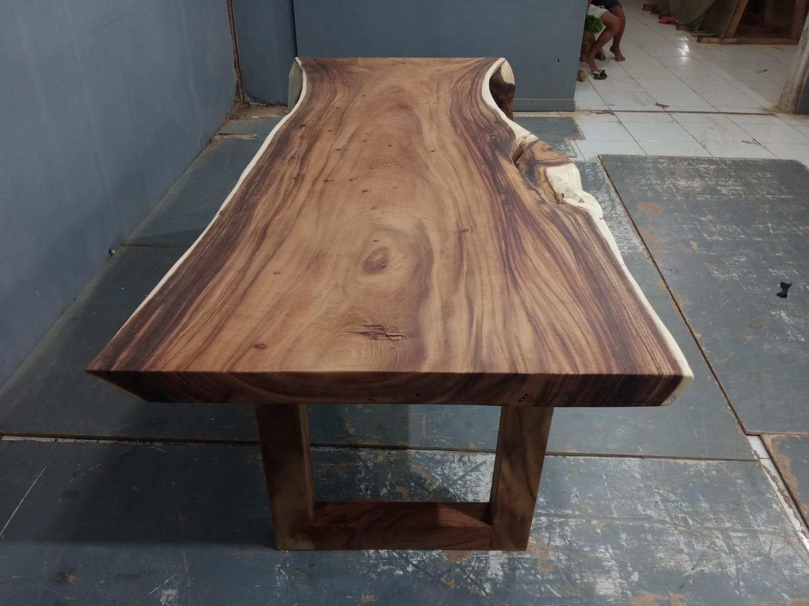 Live Edge Tables