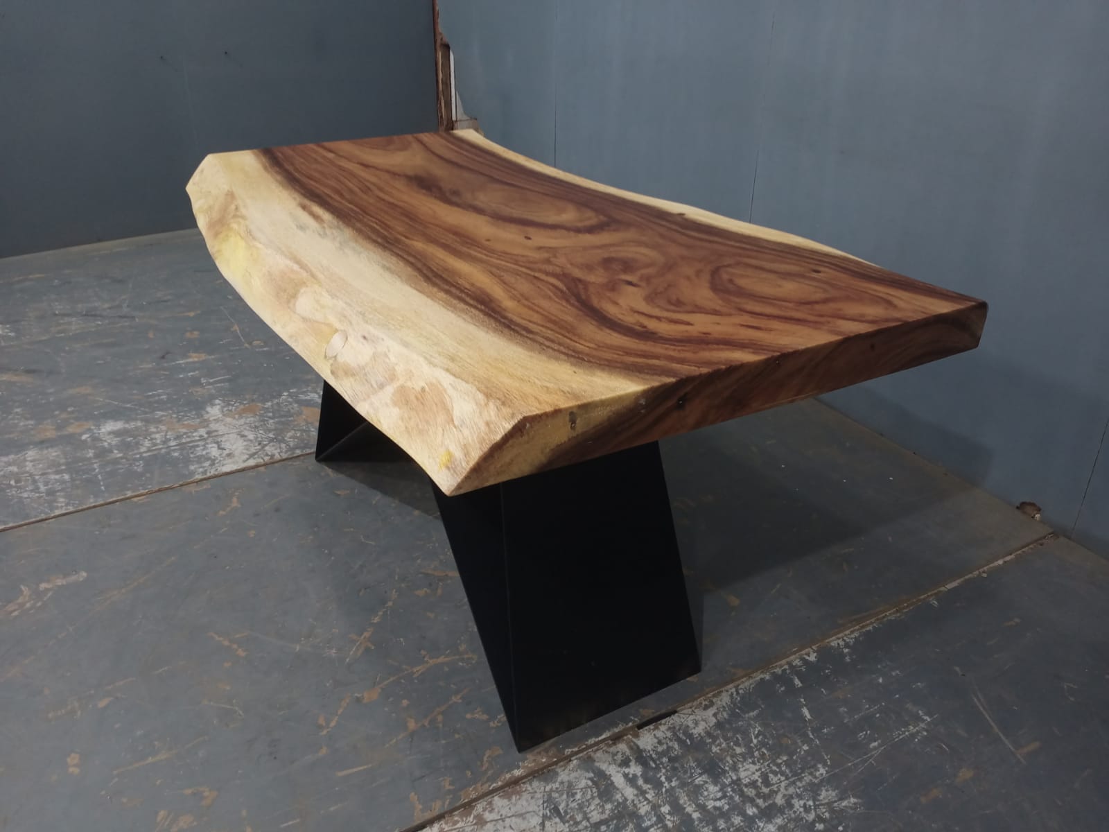 Live Edge Tables