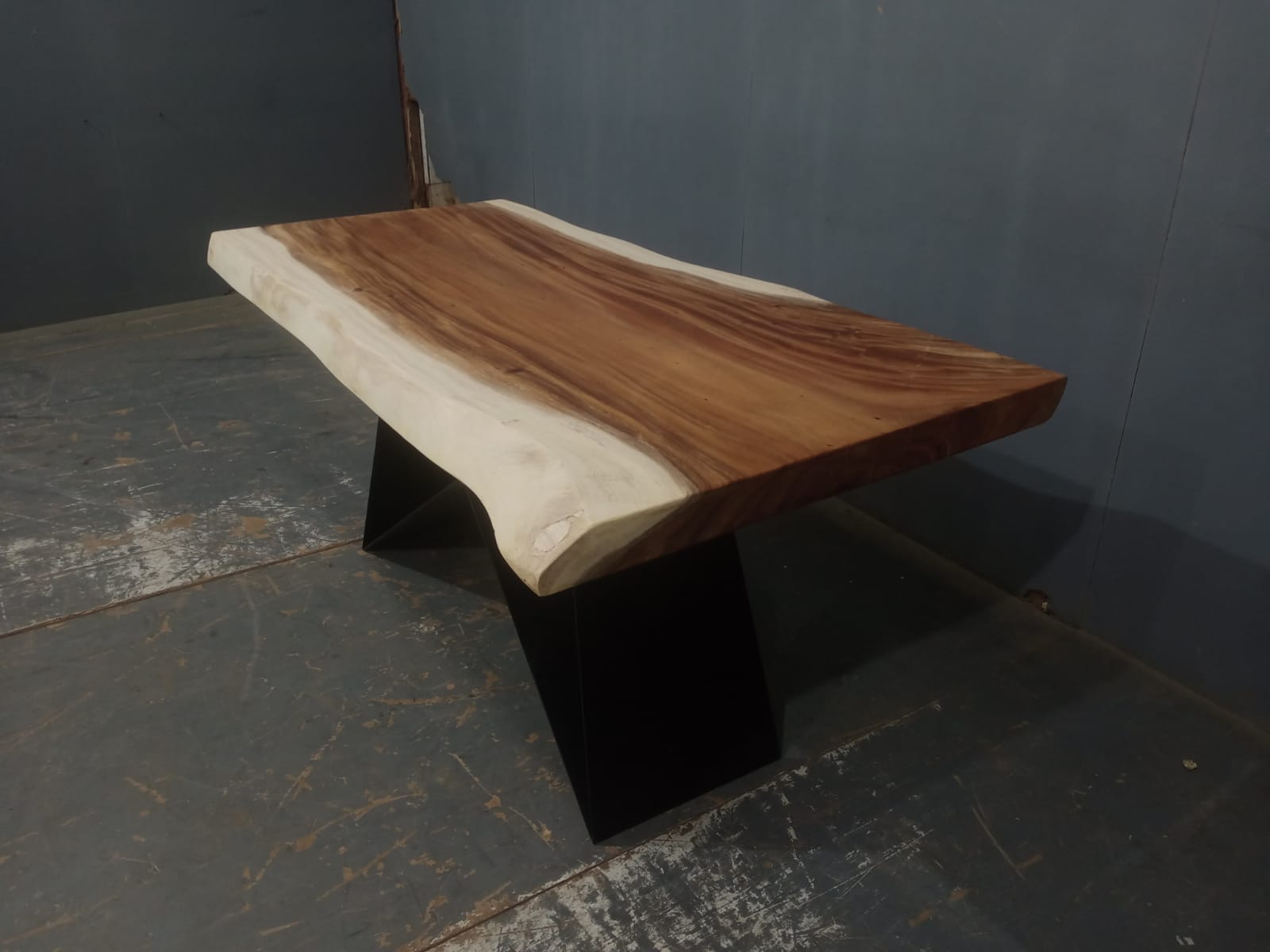 Live Edge Tables