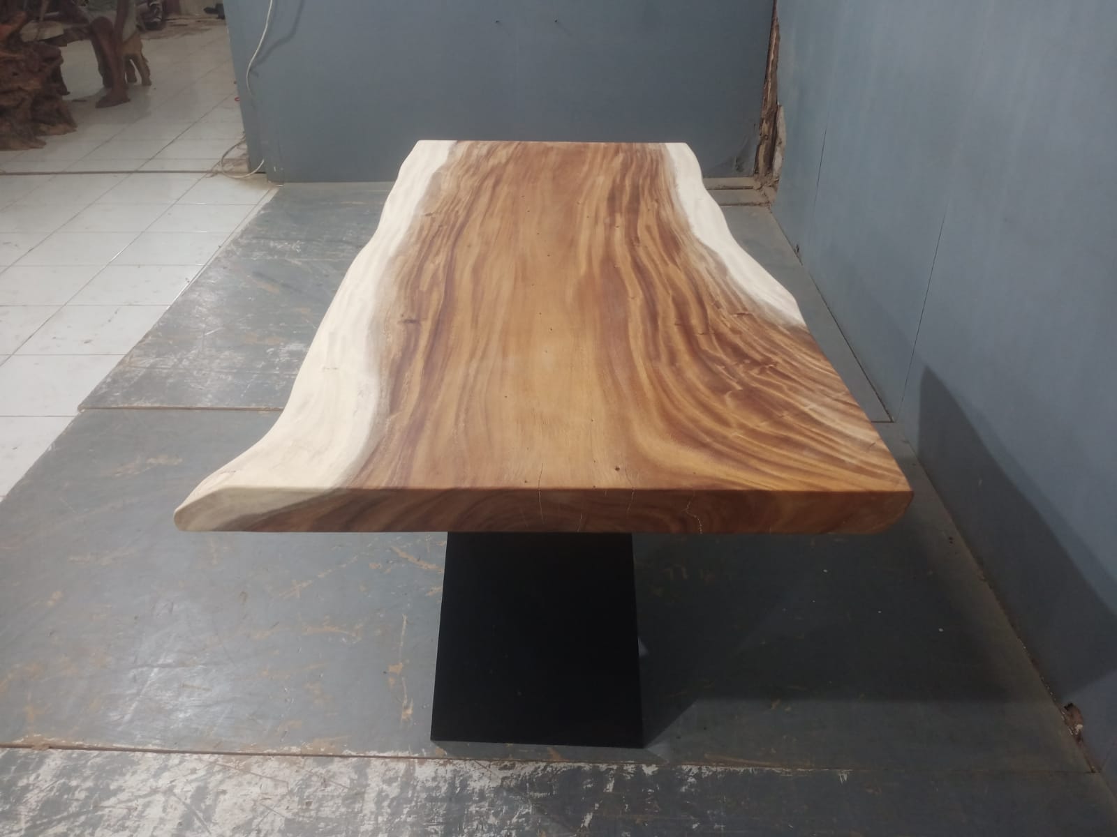 Live Edge Tables