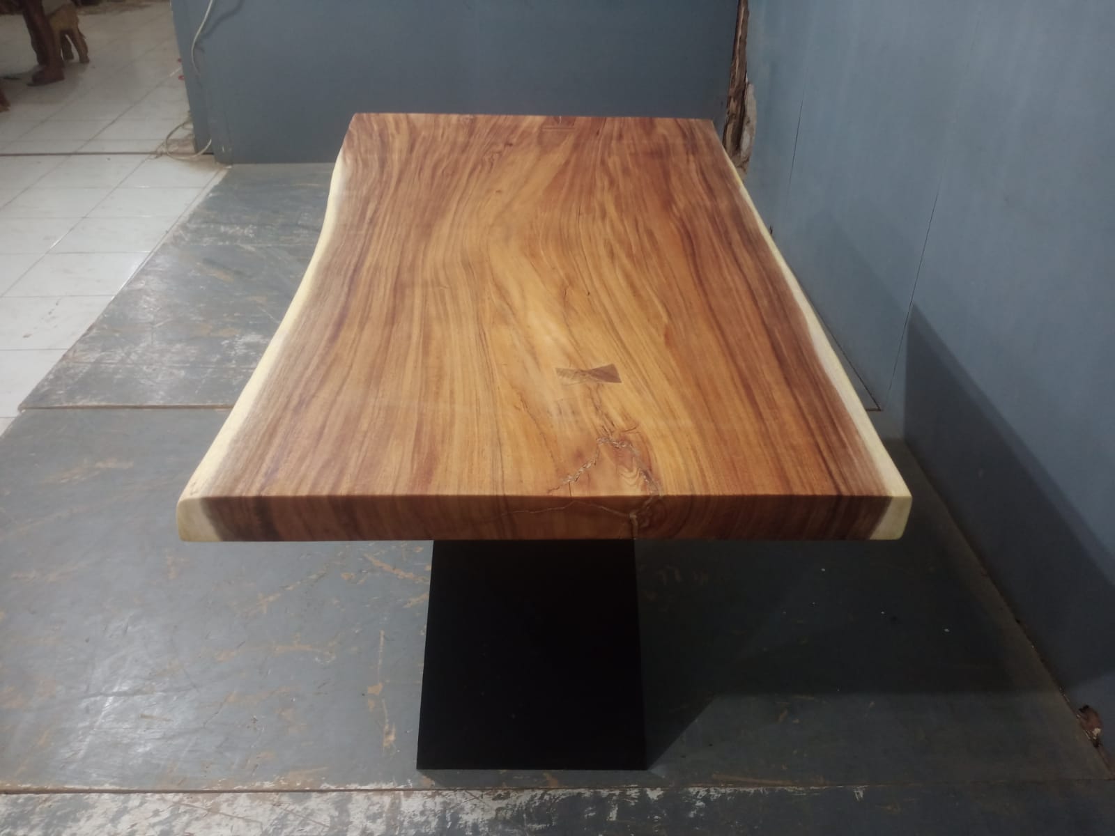 Live Edge Tables