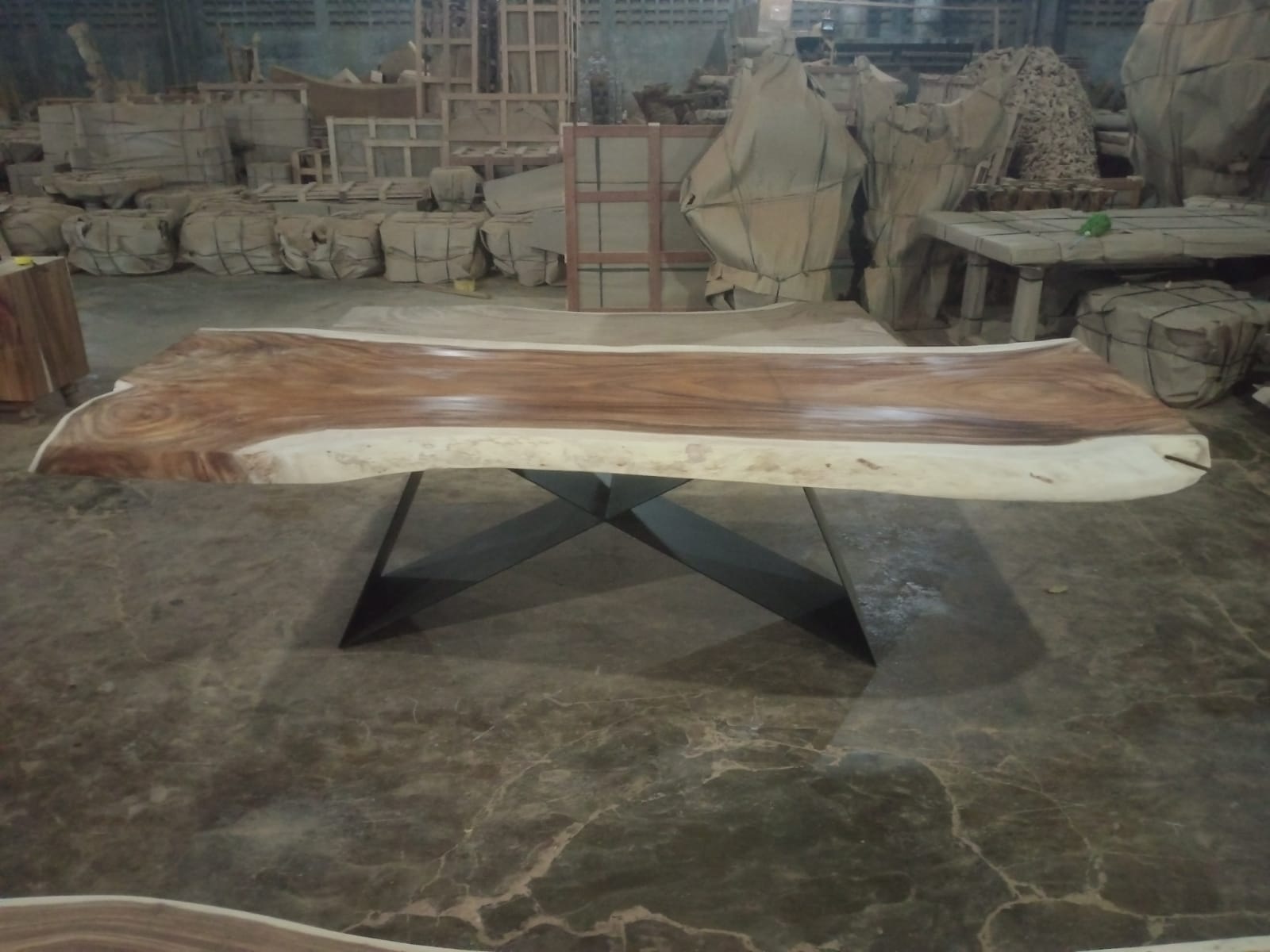LIVE EDGE TABLES