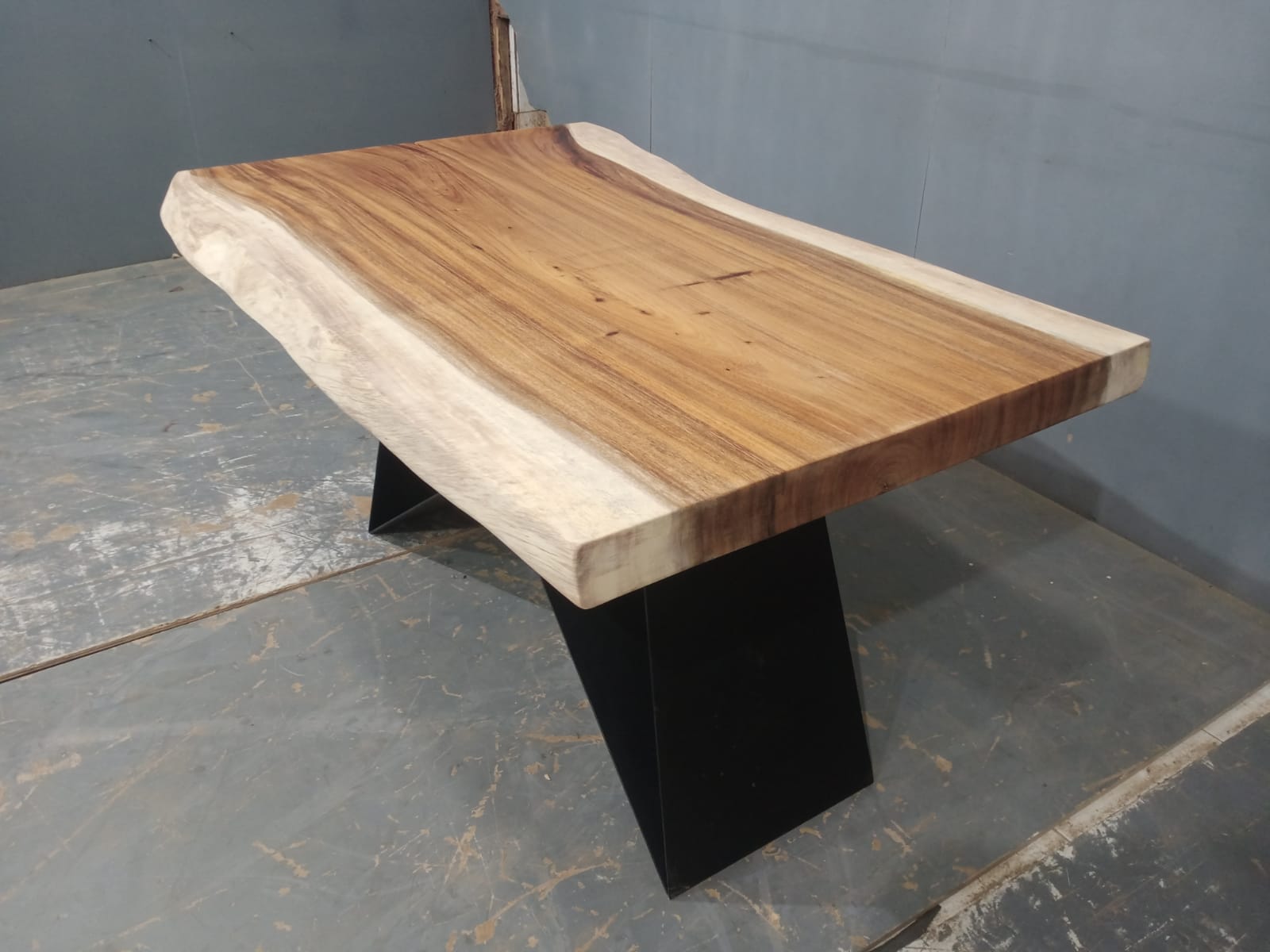 Live Edge Tables