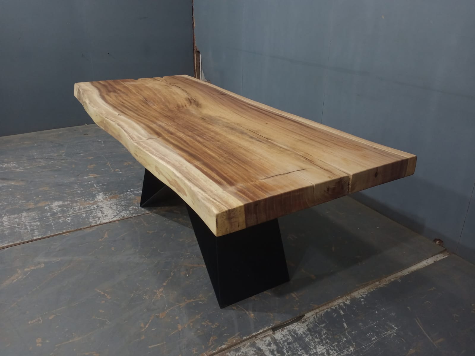 Live Edge Tables