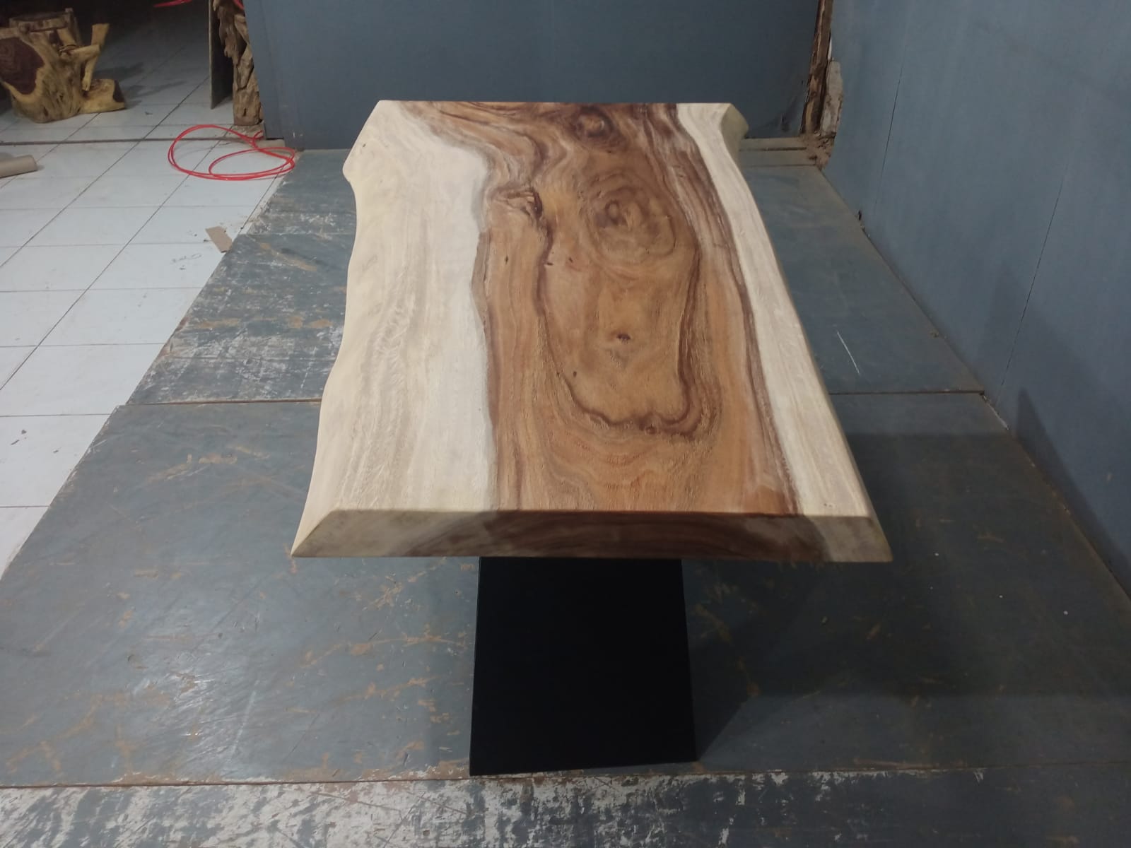 Live Edge Tables