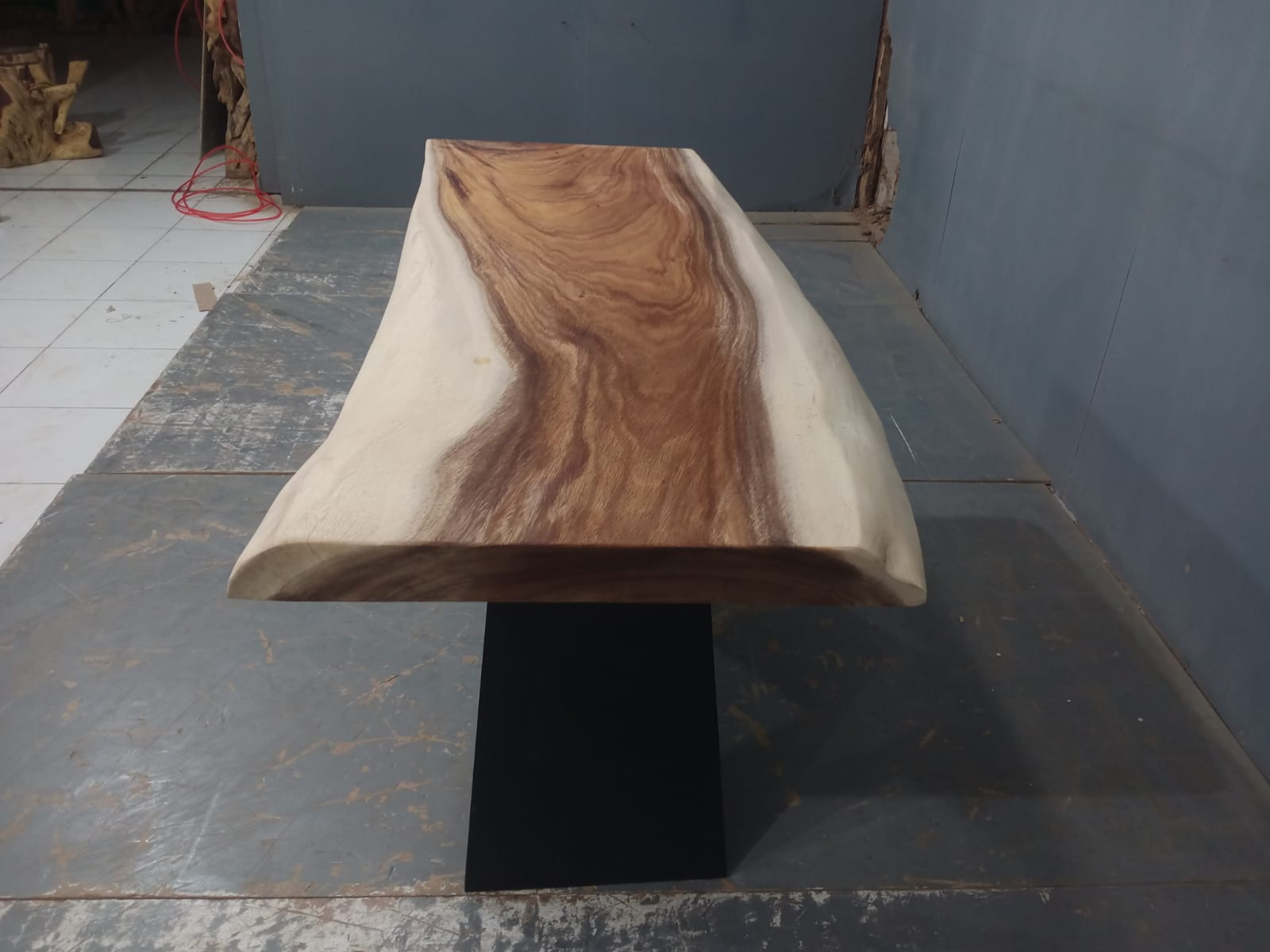 Live Edge Tables