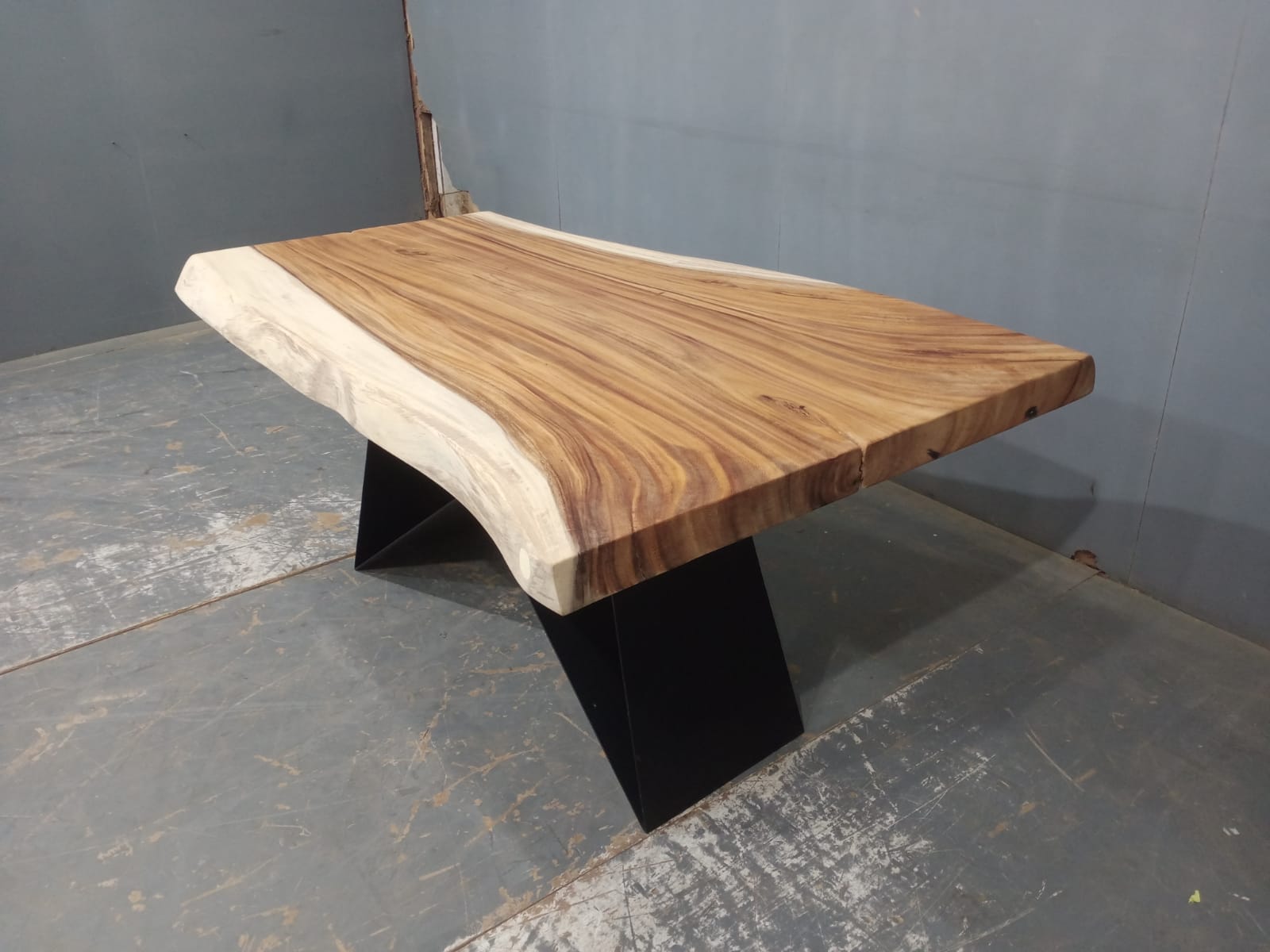 Live Edge Tables