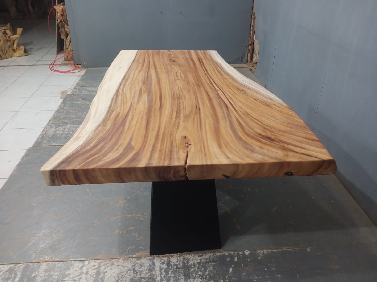 Live Edge Tables