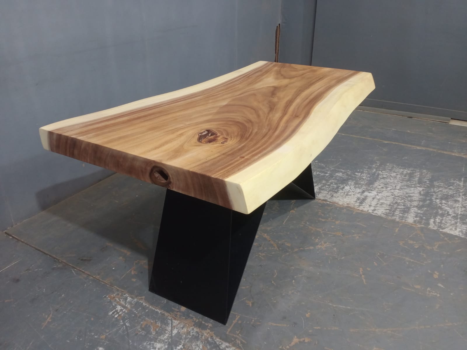 Live Edge Tables