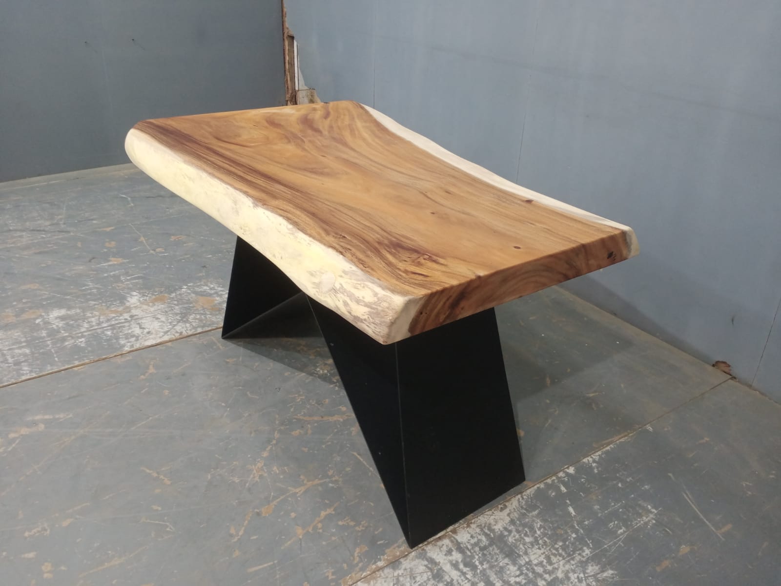 Live Edge Tables