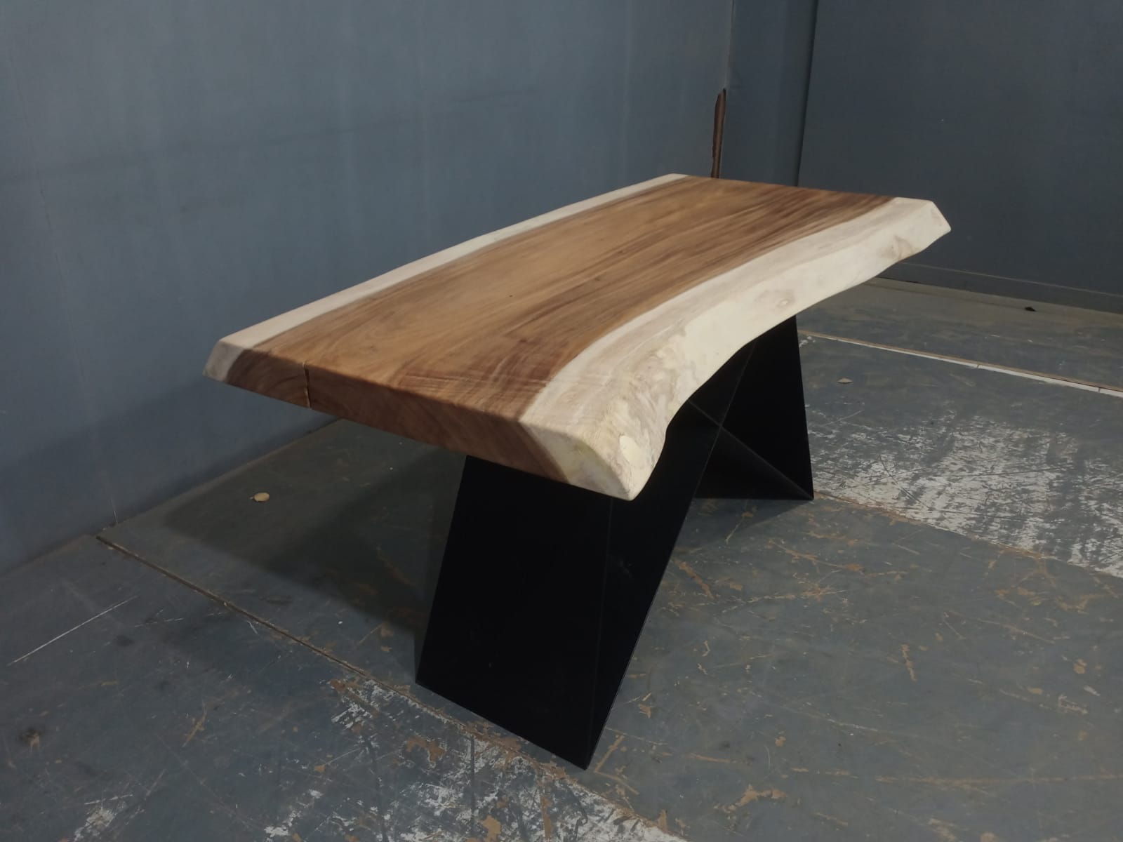 Live Edge Tables