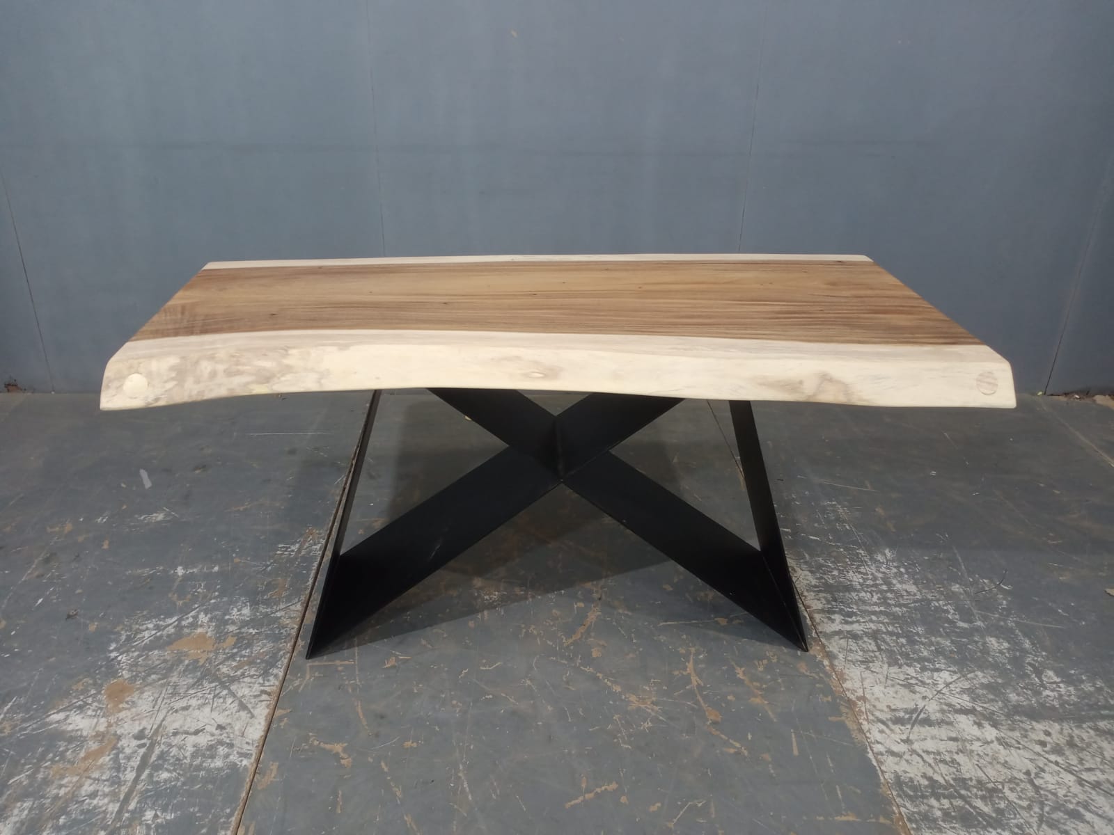 LIVE EDGE TABLES