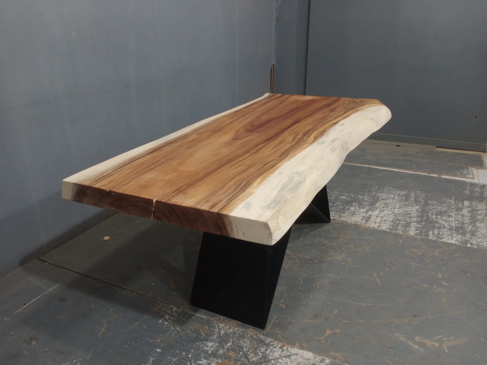 Live Edge Tables