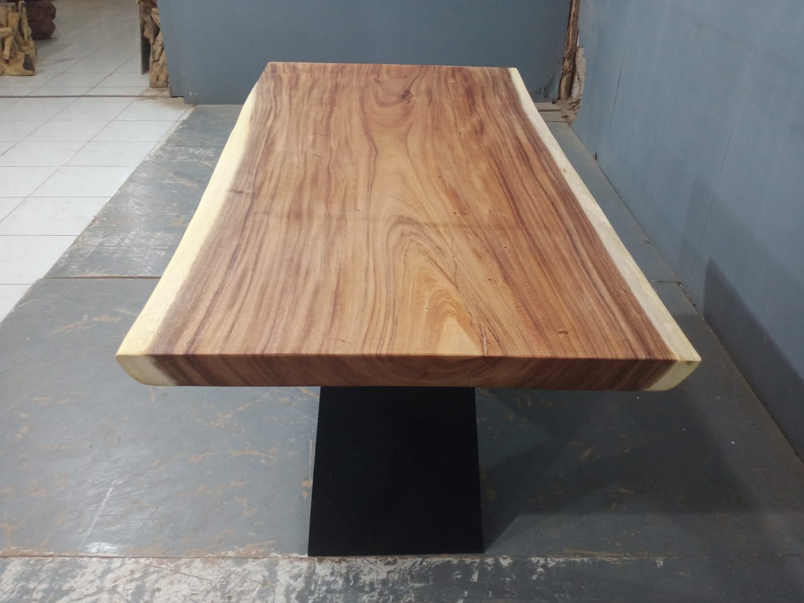 Live Edge Tables