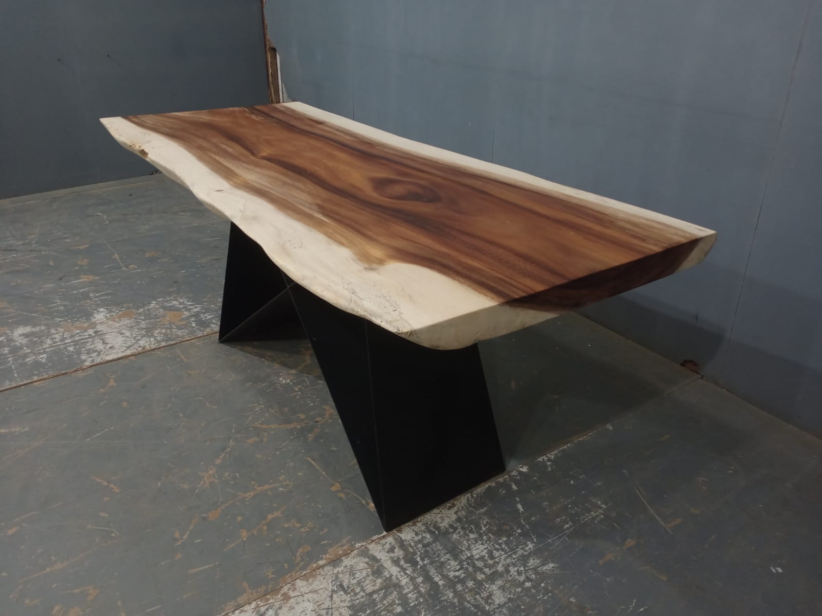 Live Edge Tables