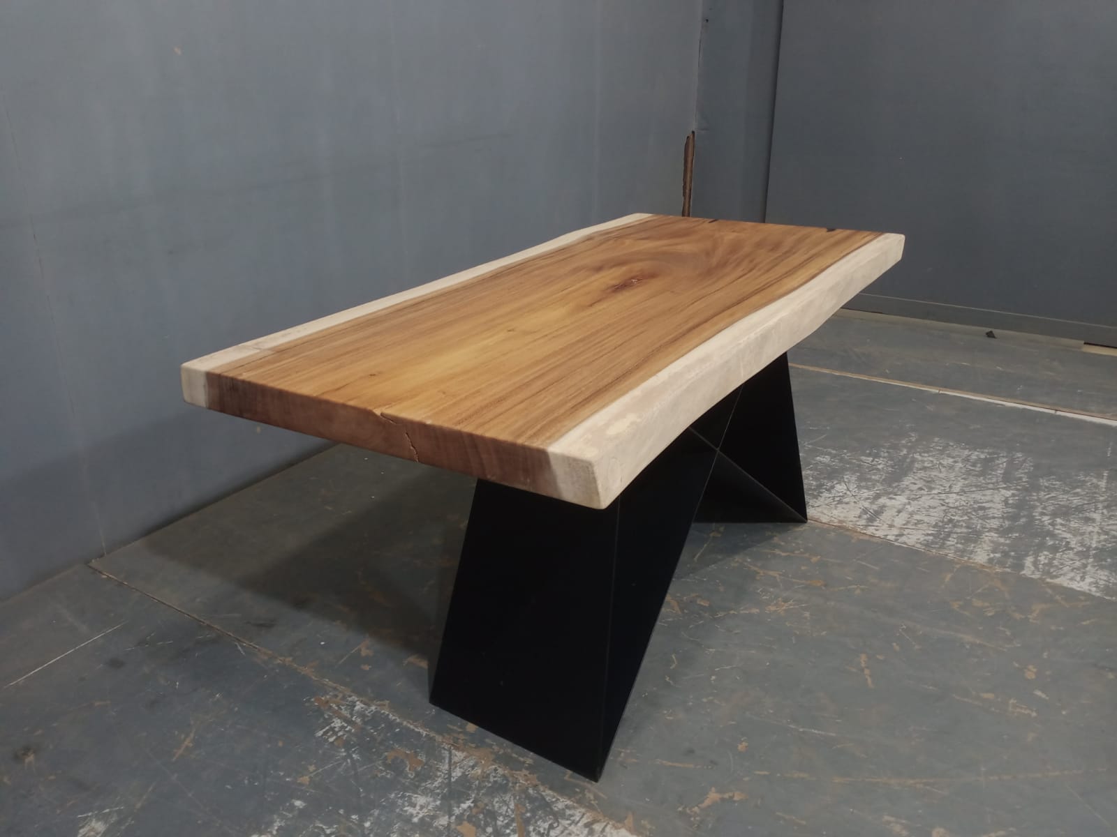 Live Edge Tables