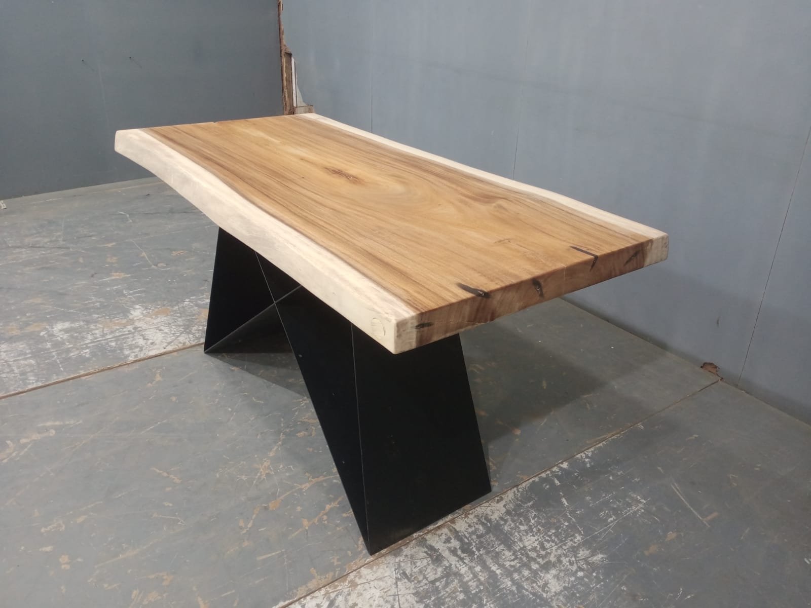 Live Edge Tables