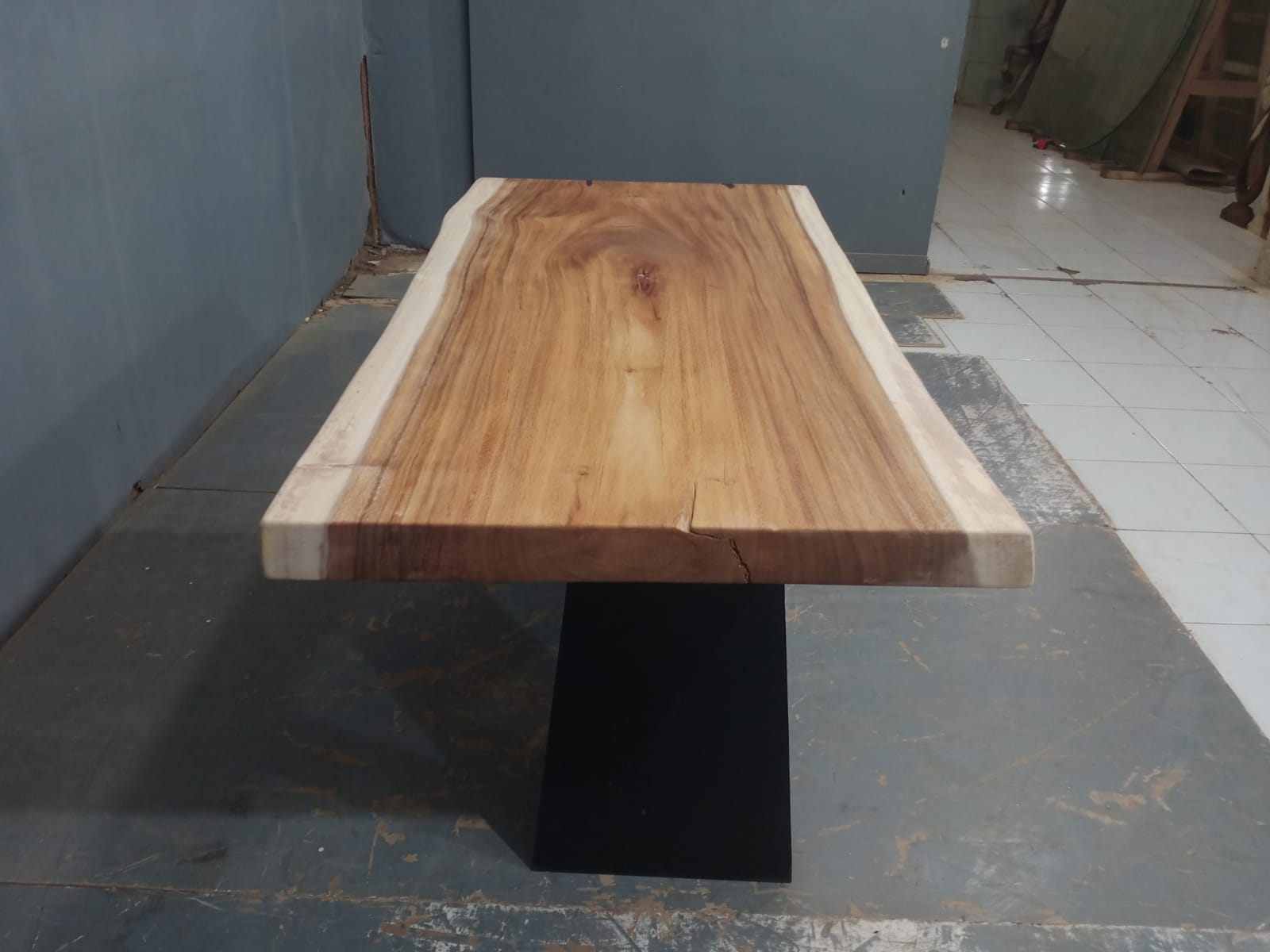 Live Edge Tables