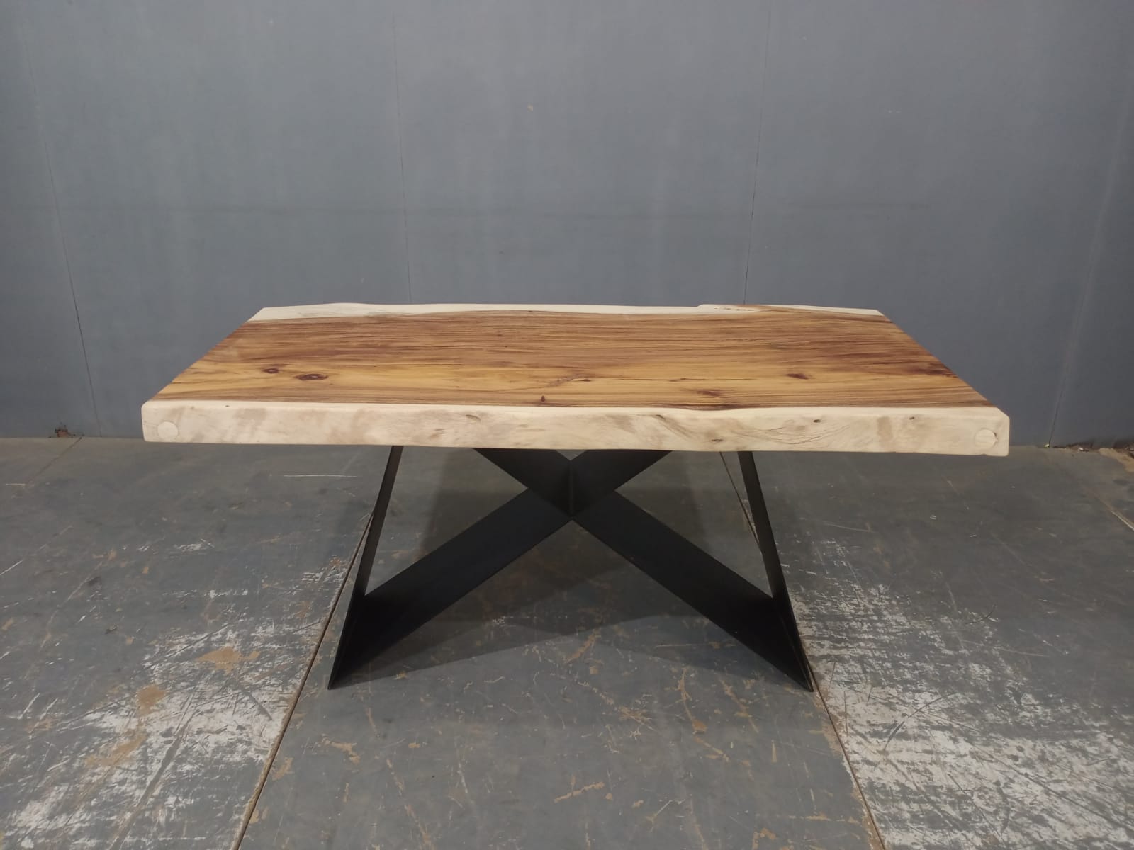 LIVE EDGE TABLES