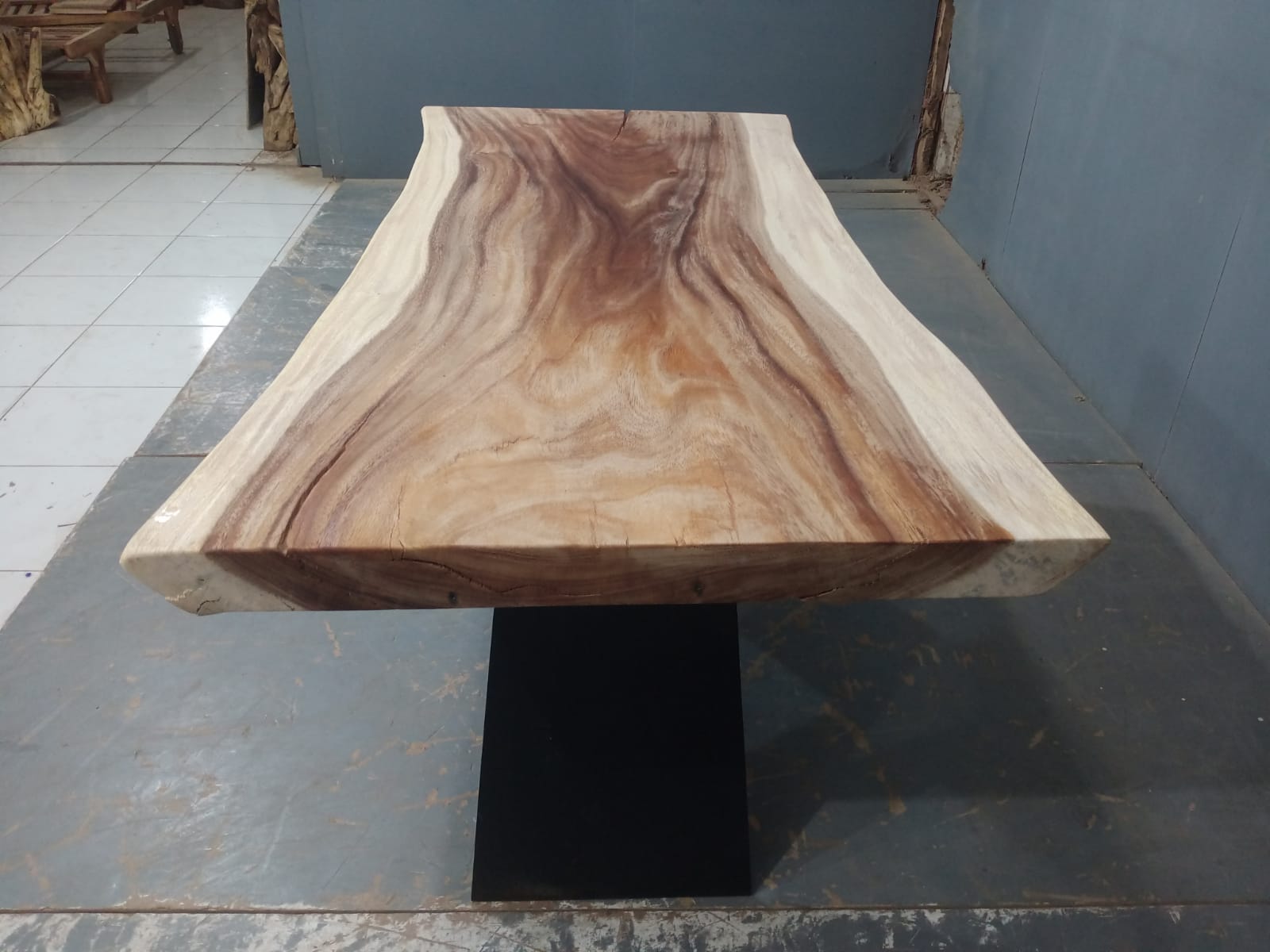 Live Edge Tables