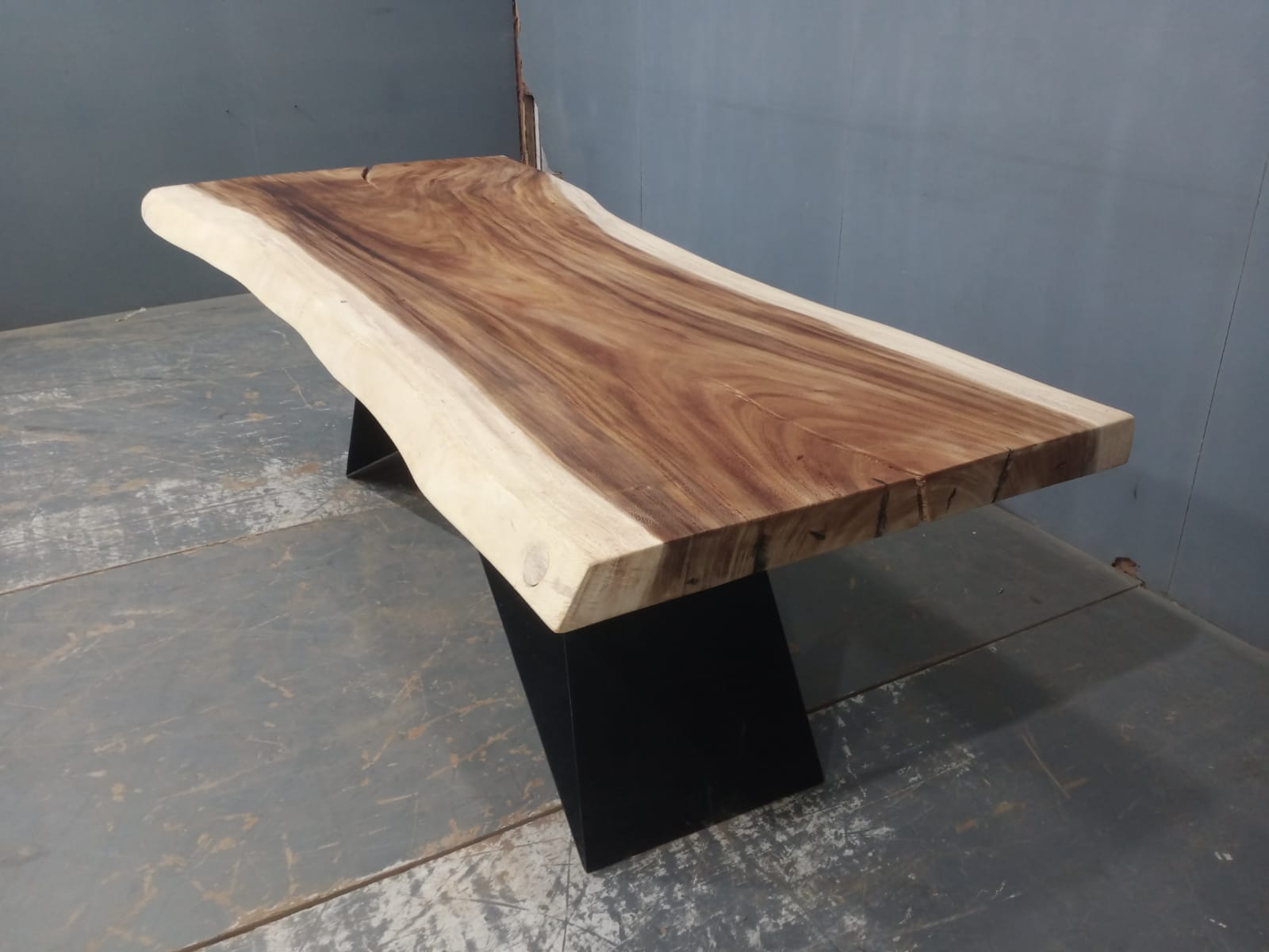 Live Edge Tables