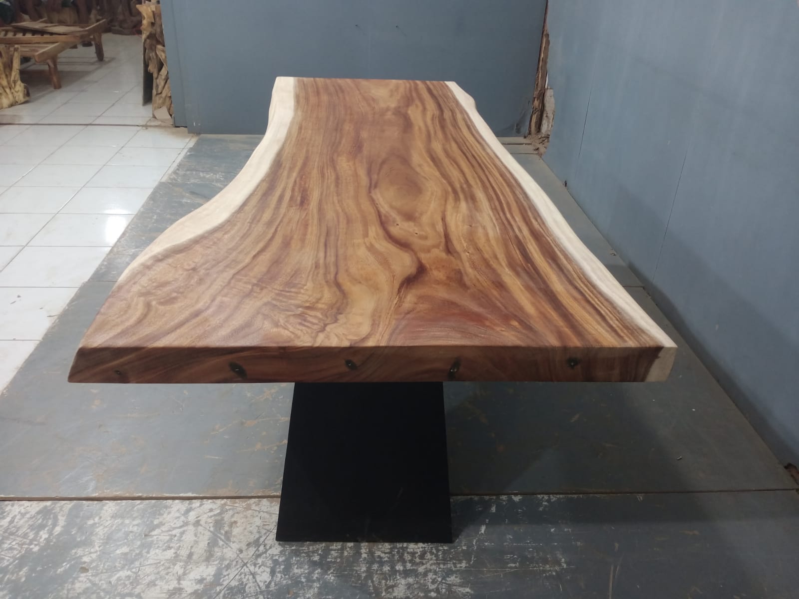 Live Edge Tables