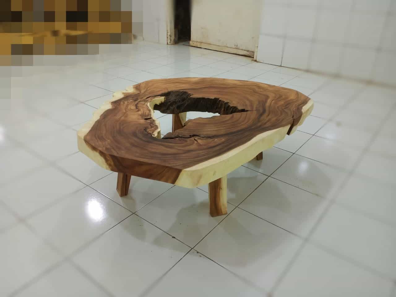 LIVE EDGE TABLES
