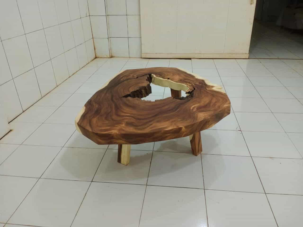 ROUND COFFEE TABLES (NOT BEEN SHIPPED)
