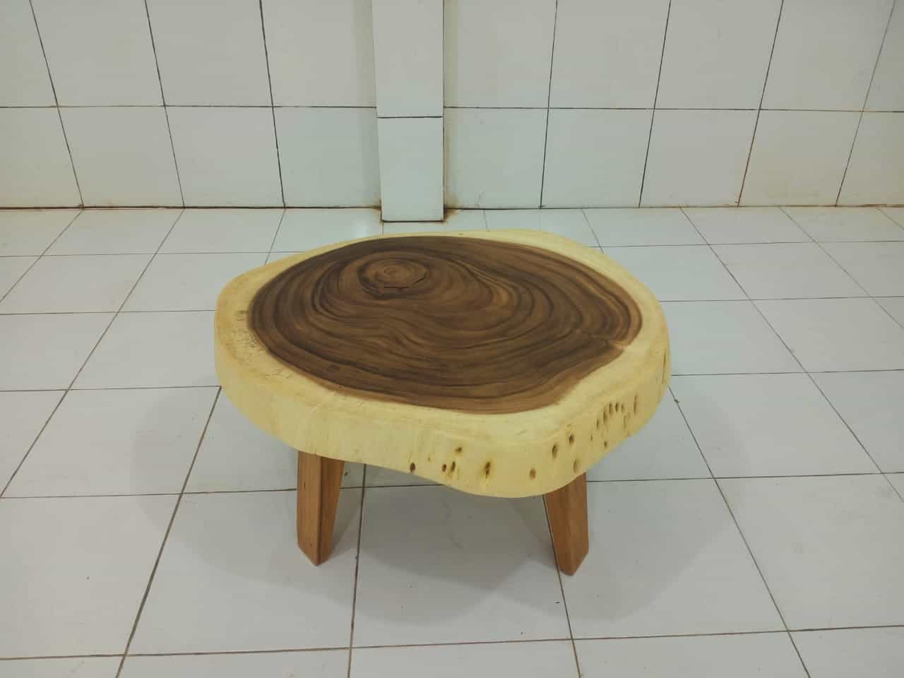LIVE EDGE TABLES