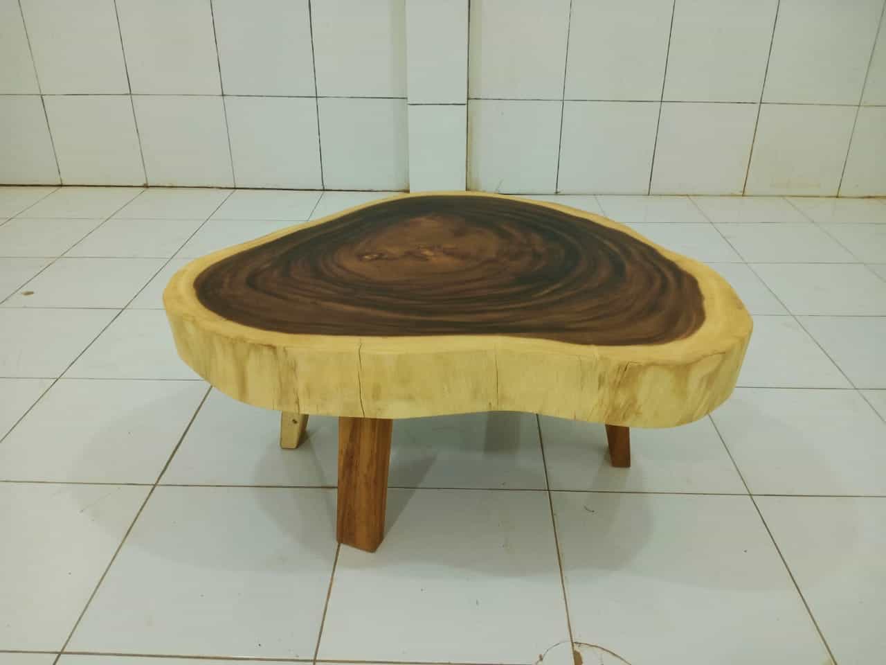 ROUND COFFEE TABLES (NOT BEEN SHIPPED)