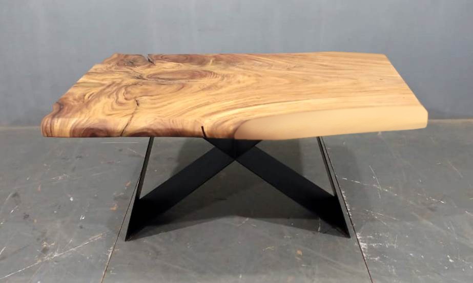 LIVE EDGE TABLES