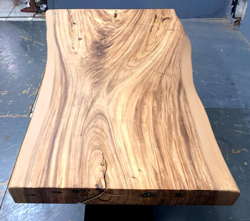 LIVE EDGE TABLES
